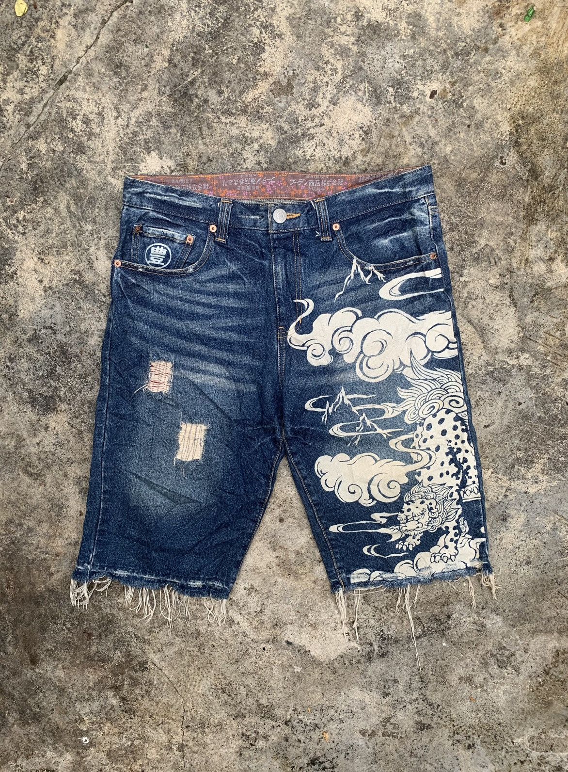Japanese Brand × Vintage Vintage Sukajan Tiger Blue Denim Jeans Shorts Size US 34 / EU 50 - 1 Thumbnail
