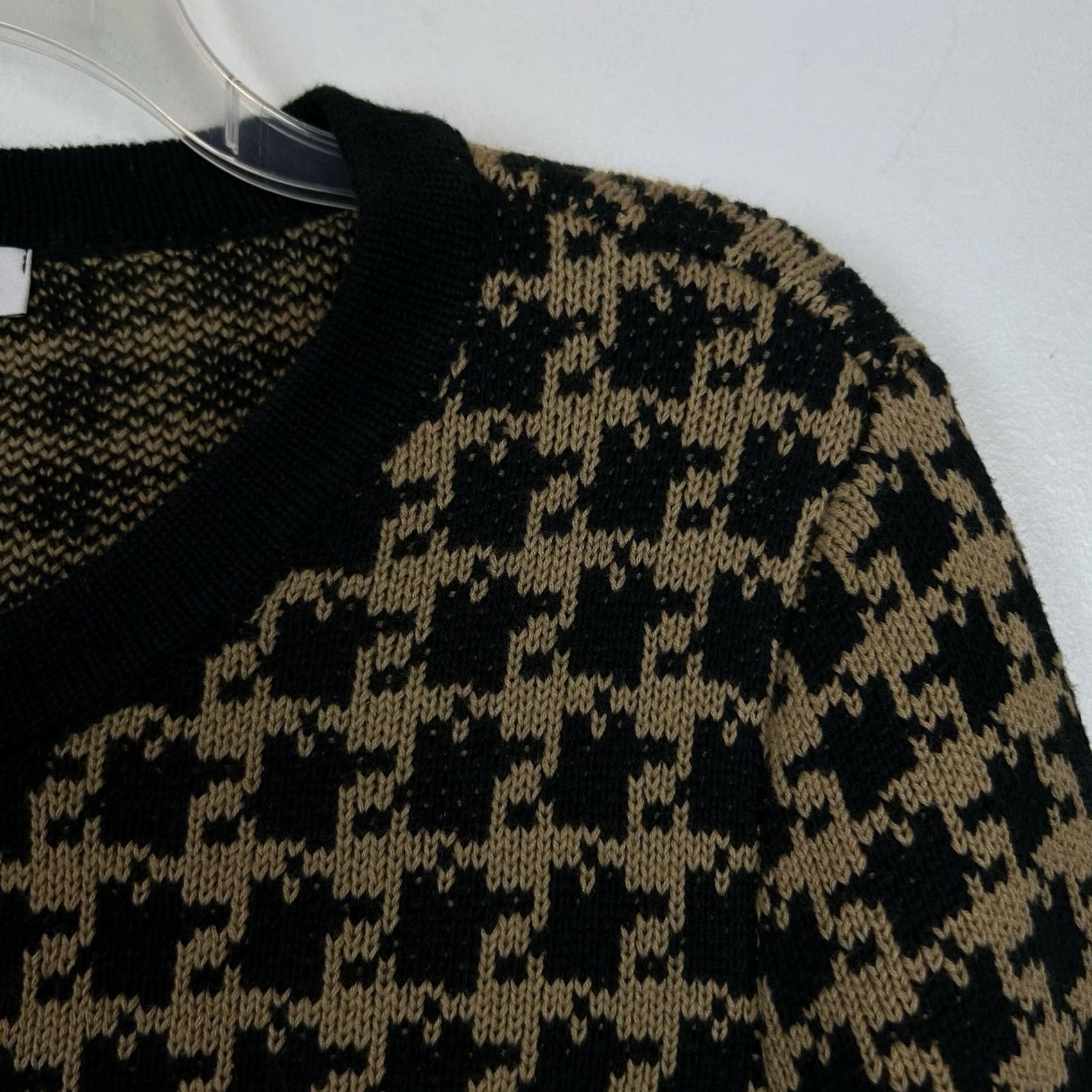 Vintage Here are some additional considerations: Size M / US 6-8 / IT 42-44 - 3 Thumbnail