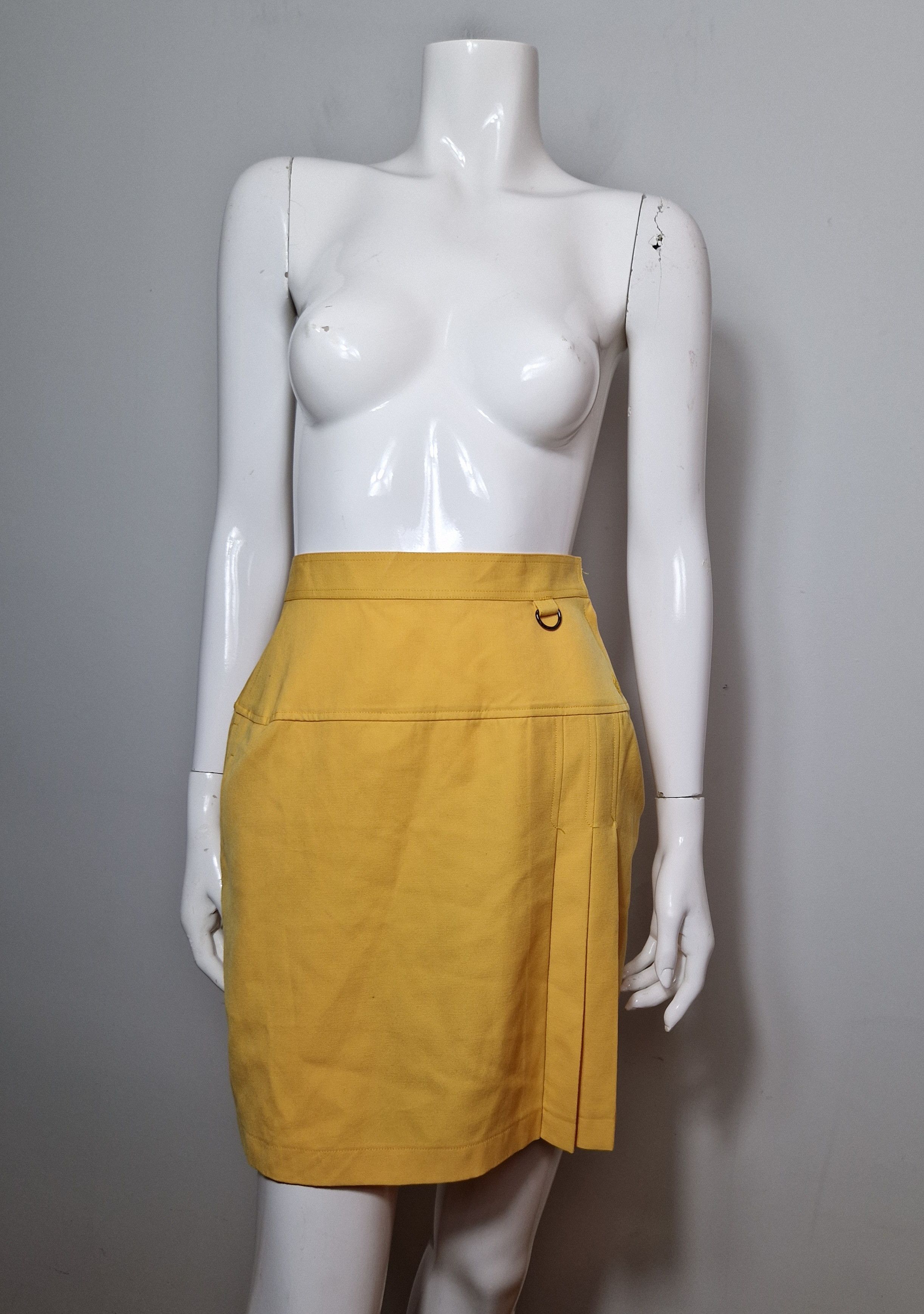 Dior Christian Dior vintage yellow mini tennis skirt Size 25" / US 0 / IT 36 - 1 Thumbnail
