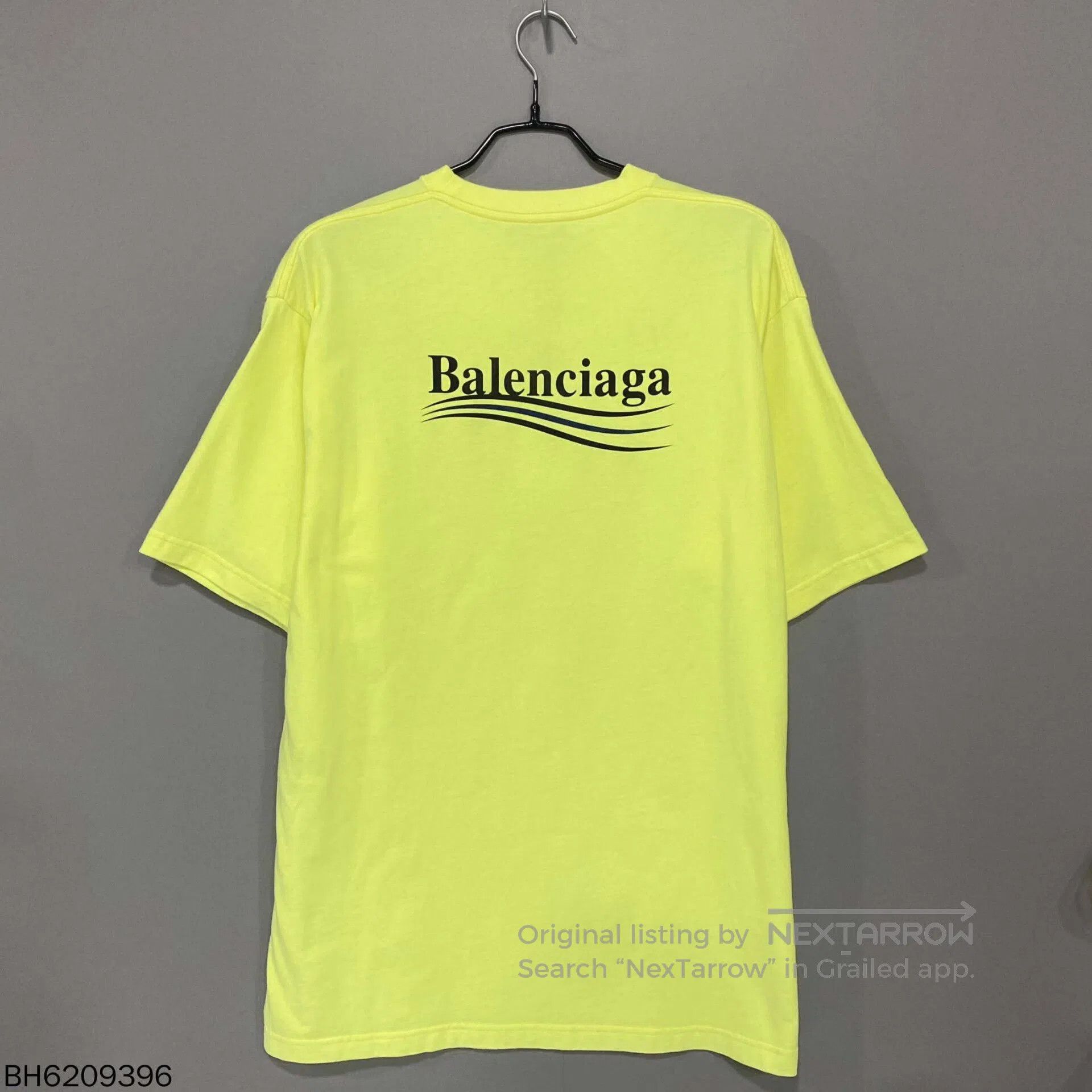 Balenciaga bright yellow Balenciaga logo short sleeve tee. Size US XS / EU 42 / 0 - 2 Thumbnail