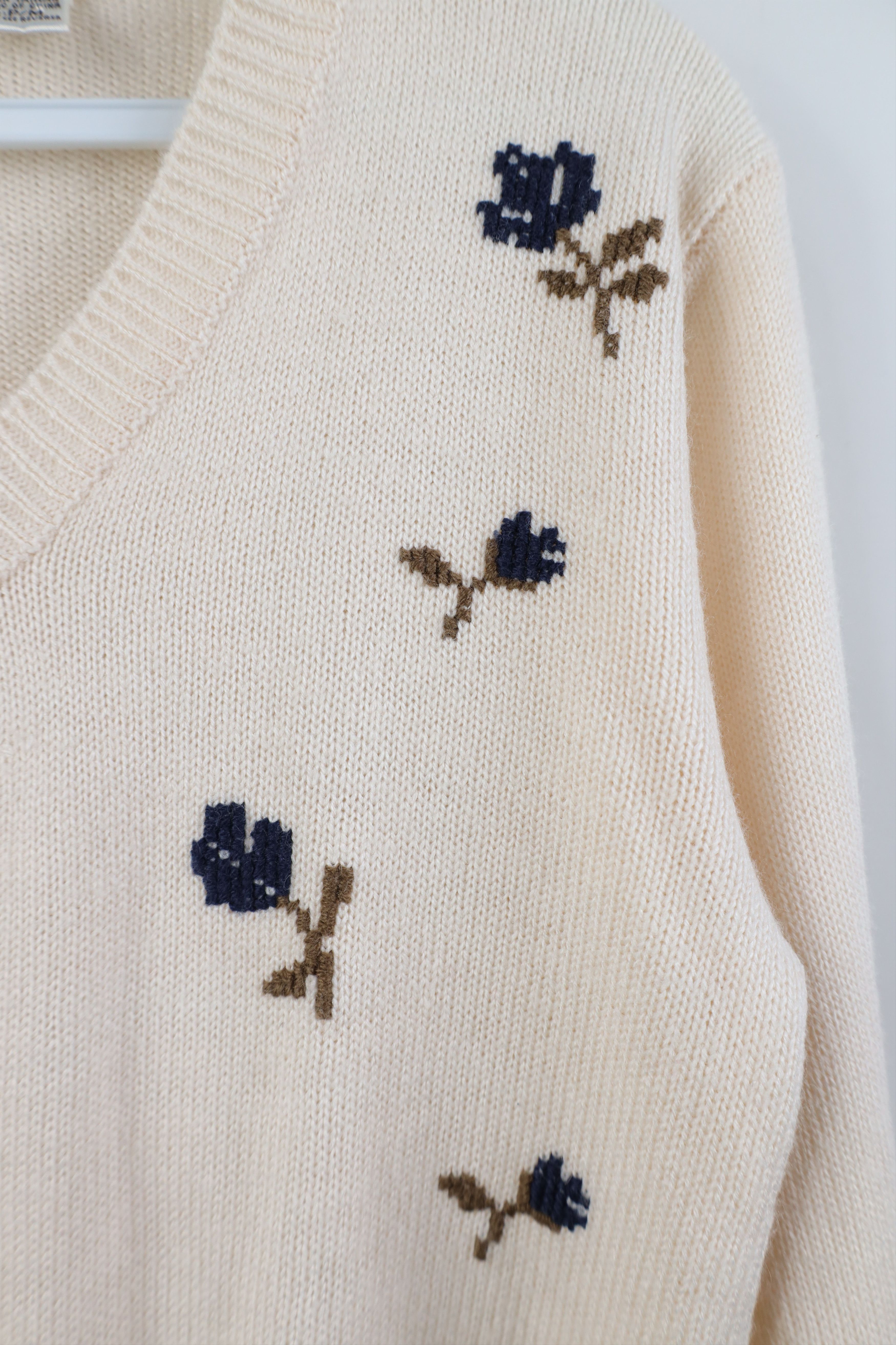 Vintage Vintage 90s Streetwear Needlepoint Flower Ribbed Sweater Size M / US 6-8 / IT 42-44 - 4 Thumbnail