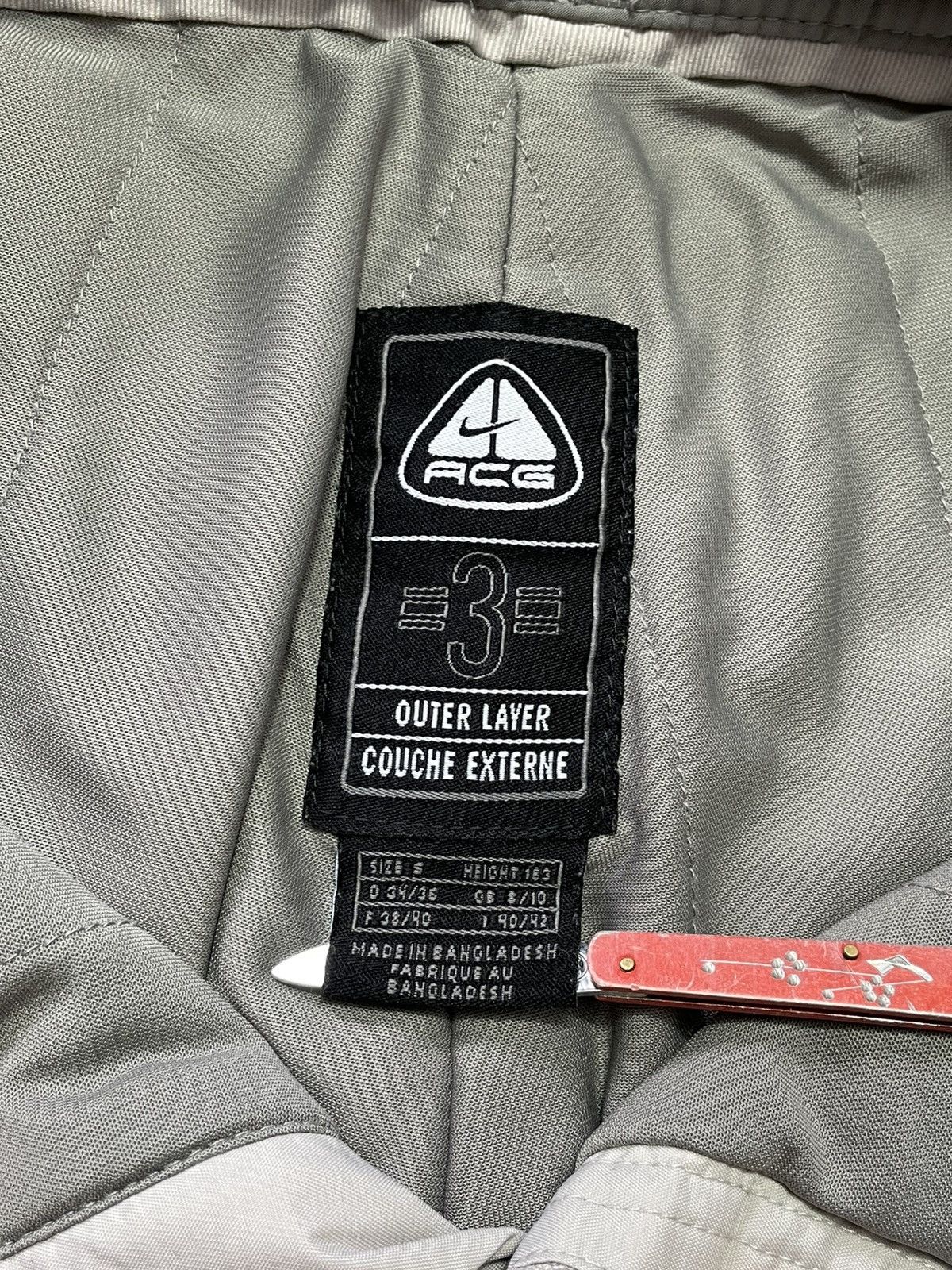 Nike ACG Vintage Nike ACG Ski Pants Snowboard Y2K Storm Fit 00s Size 28" / US 6 / IT 42 - 16 Thumbnail