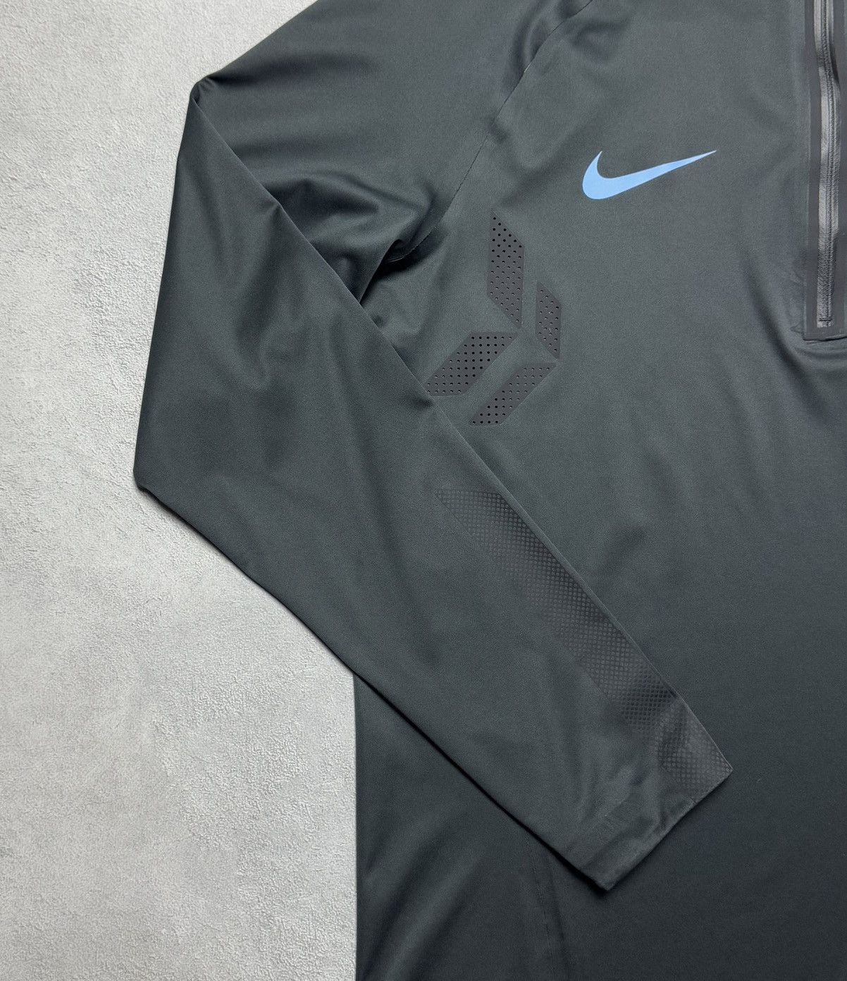 Nike Manchester United 2017 2018 Football Soccer 1/4 Zip Top Nike Size US M / EU 48-50 / 2 - 5 Thumbnail