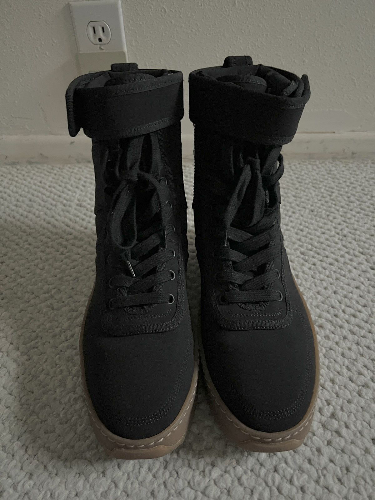 Fear of God Fear of God Military Sneaker Maxfield Exclusive Size US 7 / EU 40 - 2 Thumbnail