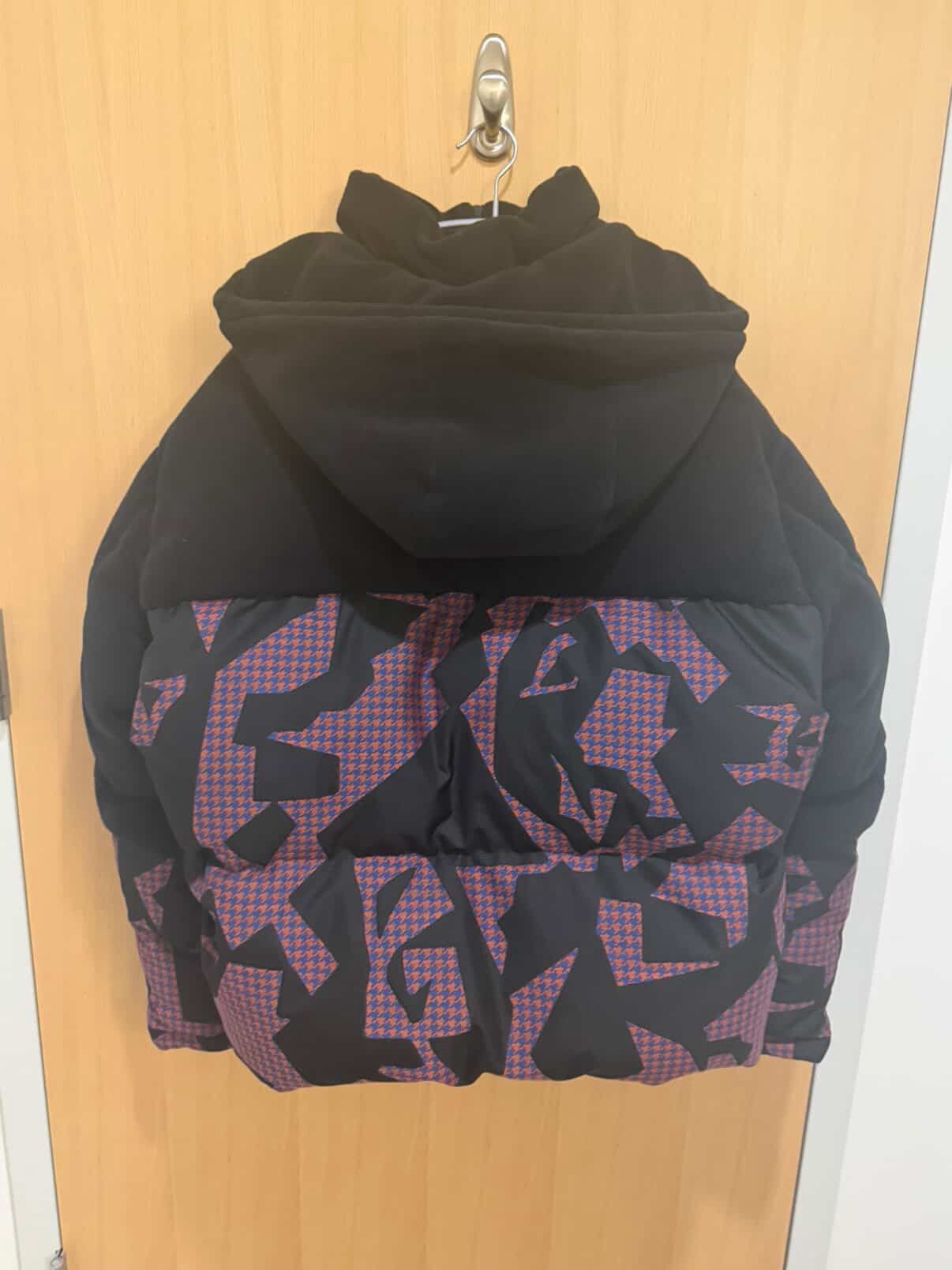 Louis Vuitton Louis Vuitton Japan Exclusive Puffer Size US M / EU 48-50 / 2 - 2 Thumbnail