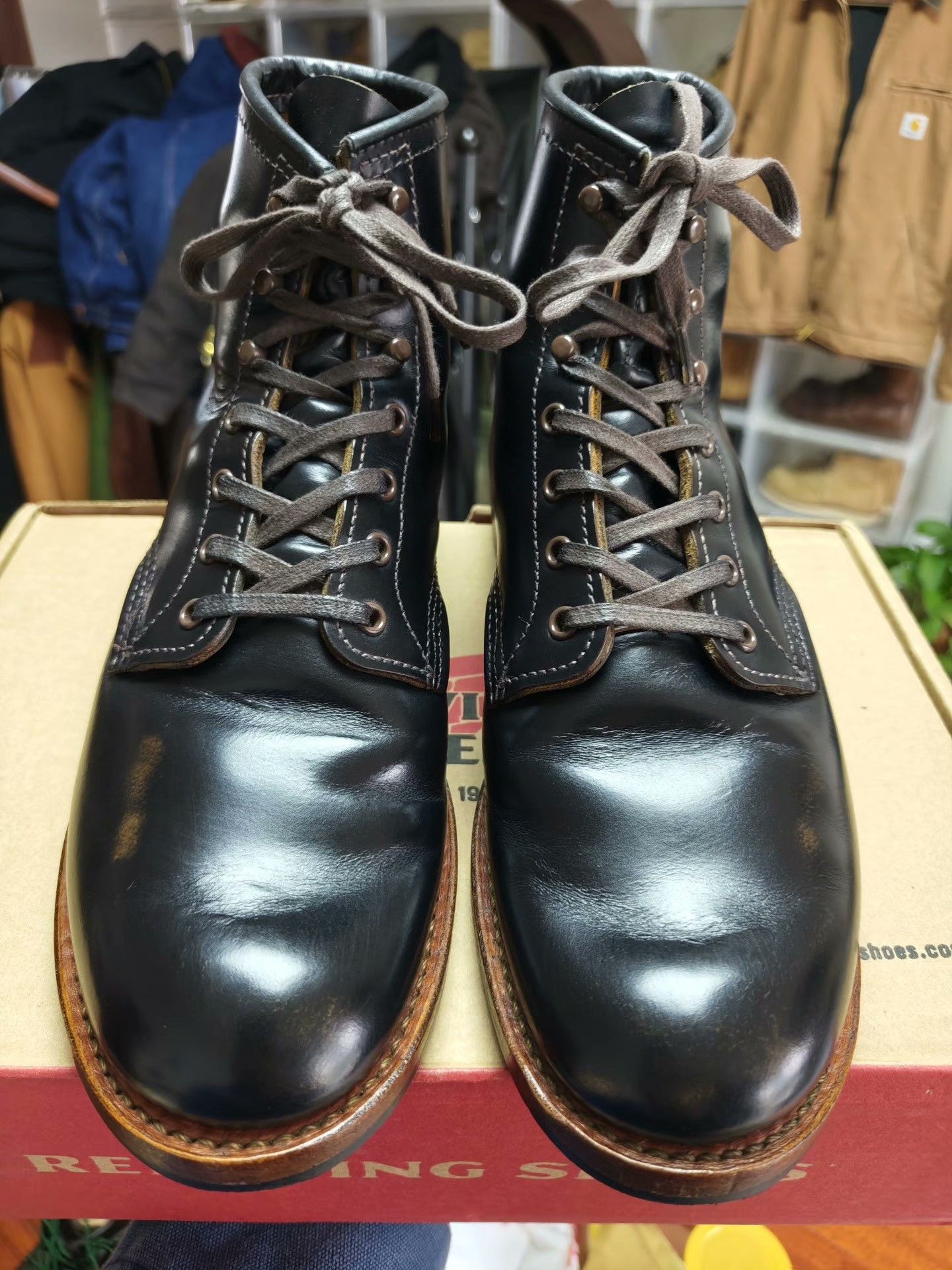 Red Wing Red Wing 9060 Size US 8.5 / EU 41-42 - 1 Thumbnail