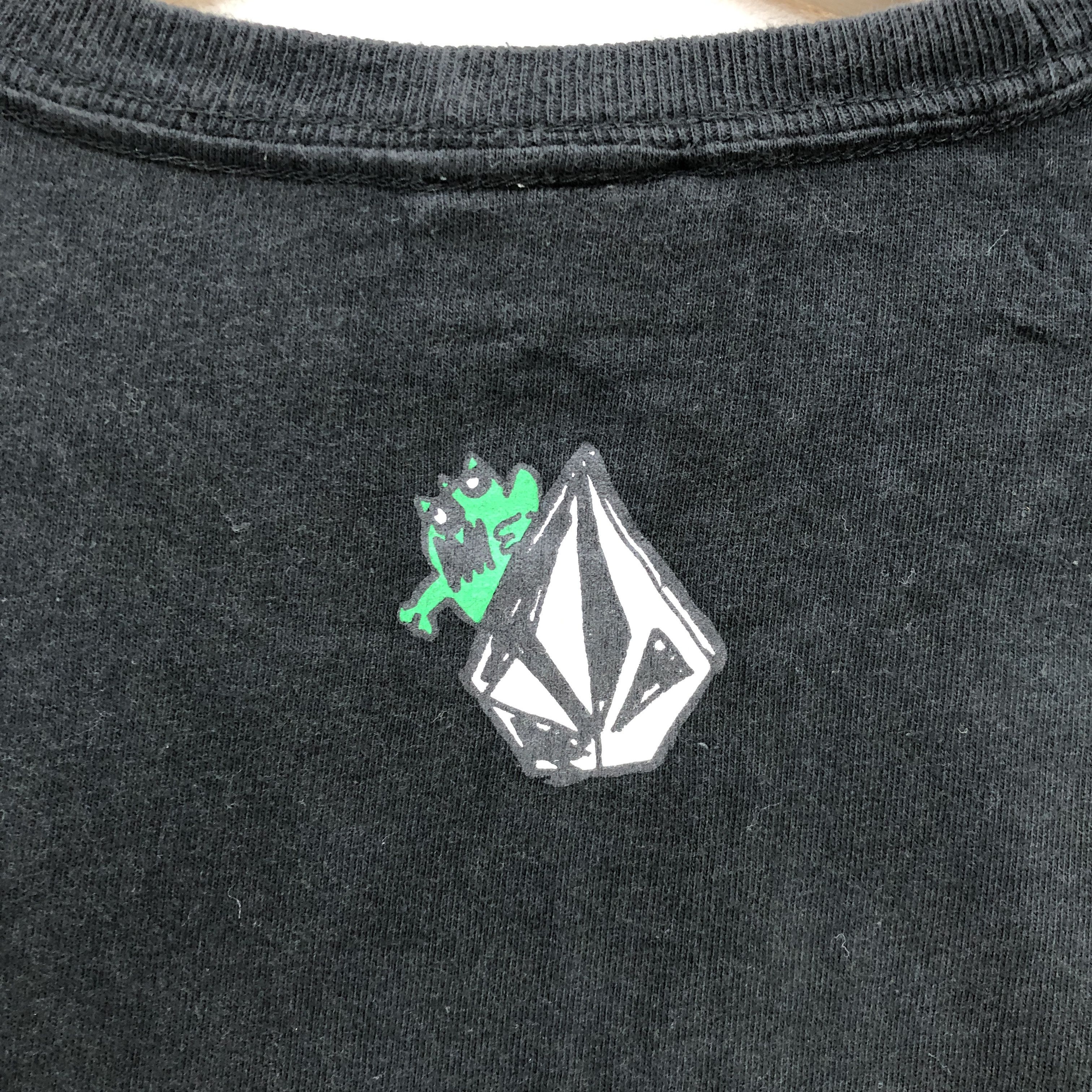 Vintage Vintage Y2K Volcom T Shirt Embrace Change Surfwear Tees Size S / US 4 / IT 40 - 5 Thumbnail