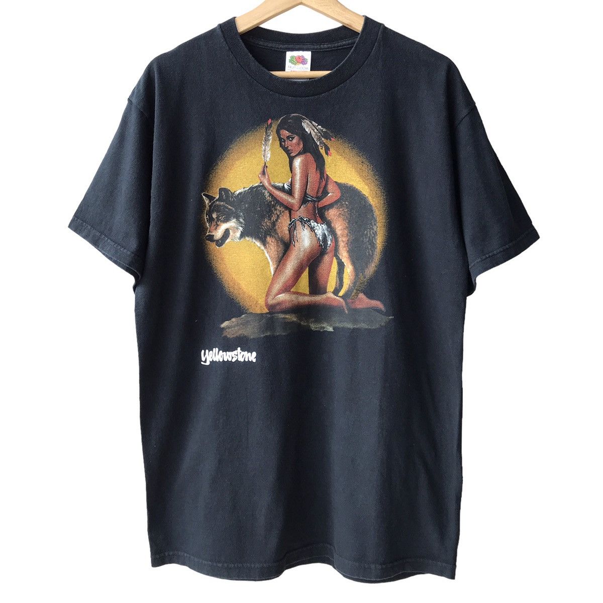 Fruit Of The Loom Yellowstone USA Vintage 1990s Native American Wolf Tee Size US L / EU 52-54 / 3 - 1 Thumbnail
