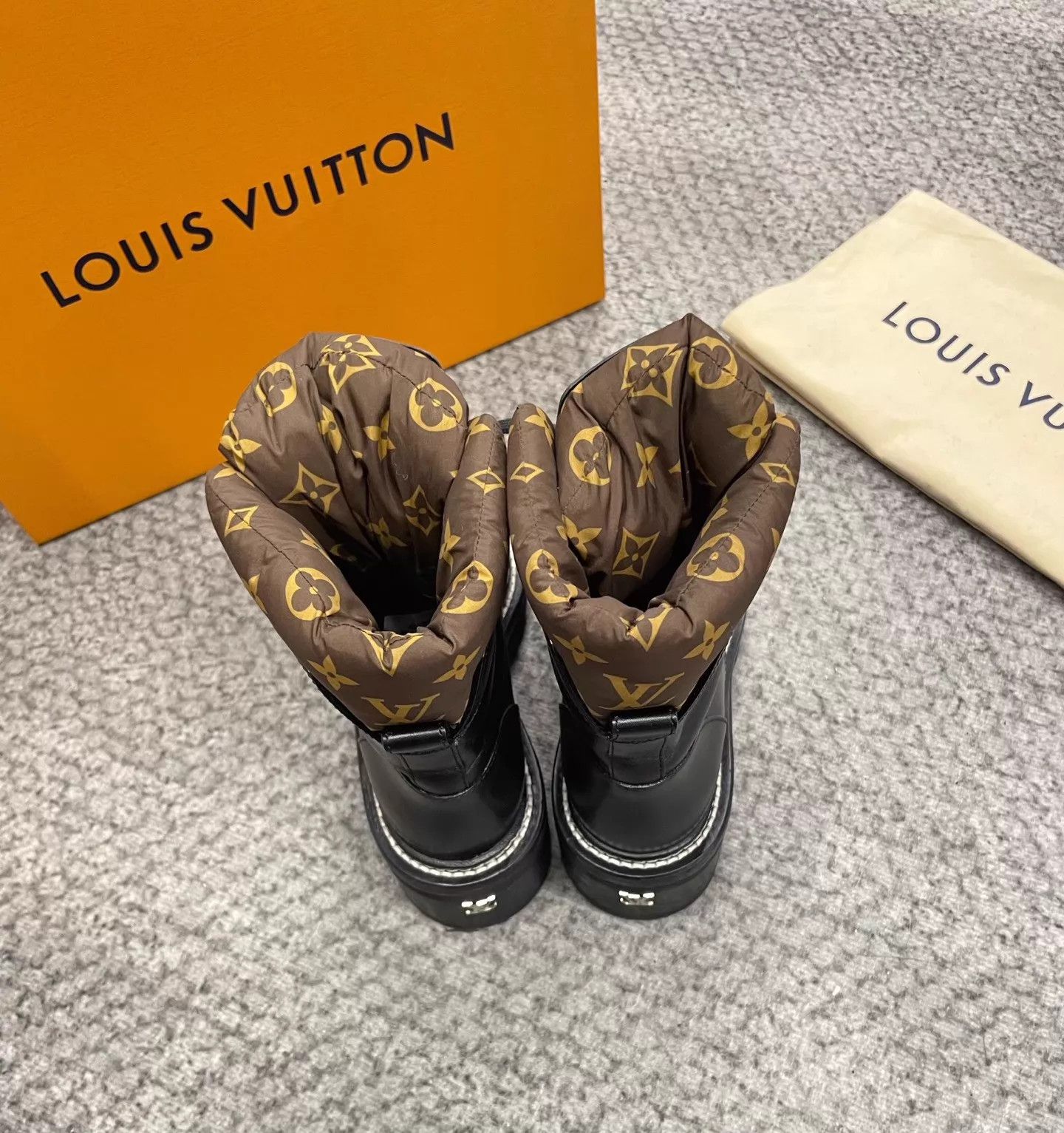 Louis Vuitton Louis Vuitton Monogram Leather Short Boots 36- Vintage Size US 5.5 / IT 35.5 - 6 Thumbnail