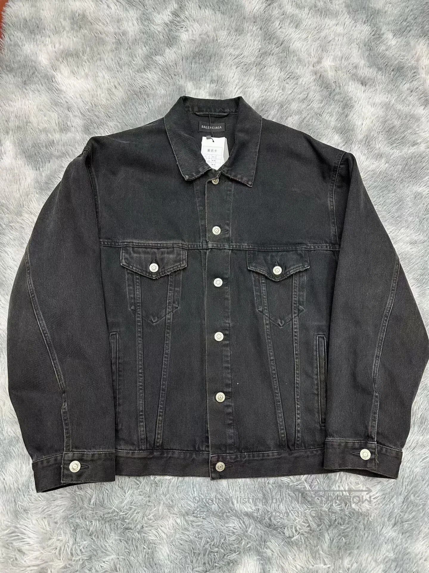 Balenciaga Balenciaga Double B Splatter Letter Jacket. Size US S / EU 44-46 / 1 - 1 Thumbnail