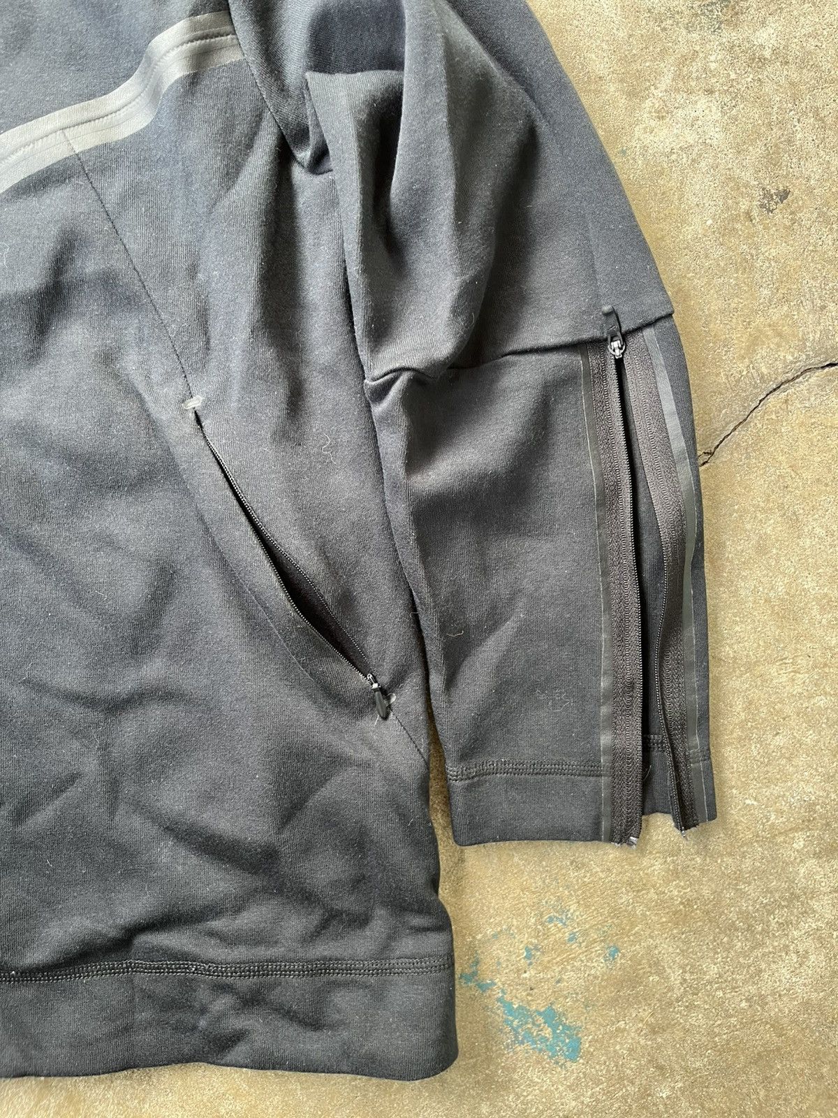 Nike Y2K Original Black Nike Tech Zip Up Size US S / EU 44-46 / 1 - 4 Thumbnail