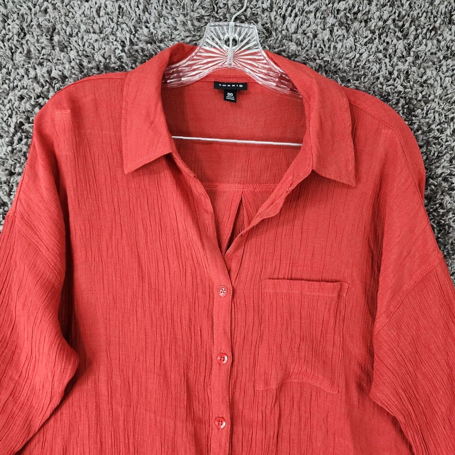 Torrid Torrid Blouse Red Long Sleeve Button Up Size 00 Women Plus Size 00 Red Torrid Womens Blouse (Adult Women) Size XXS / US 00 / IT 34 - 3 Thumbnail