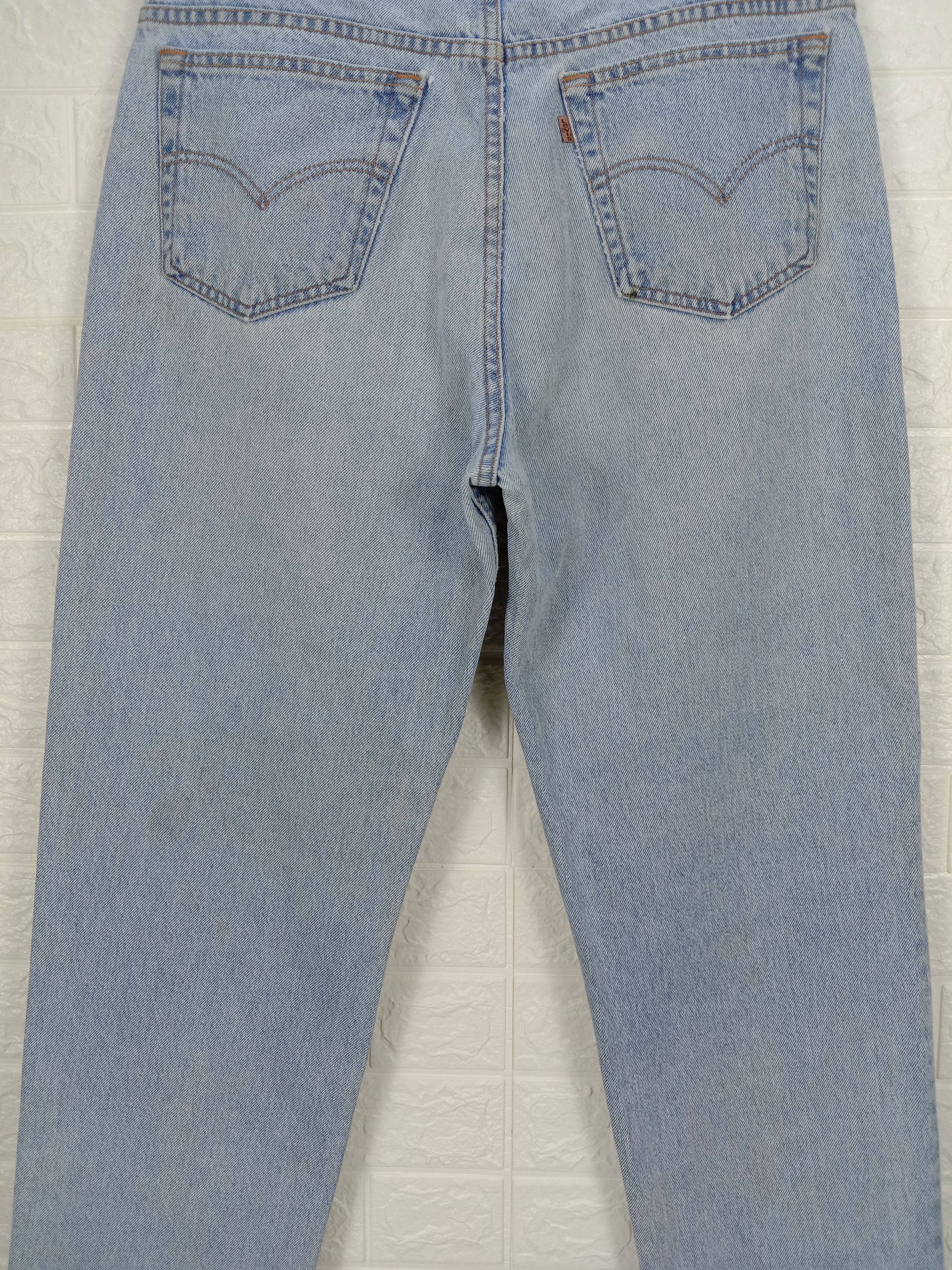 Levi's Vintage 90s Levi's 540 Jeans Light Wash Relaxed Fit Denim Size US 35 - 7 Thumbnail