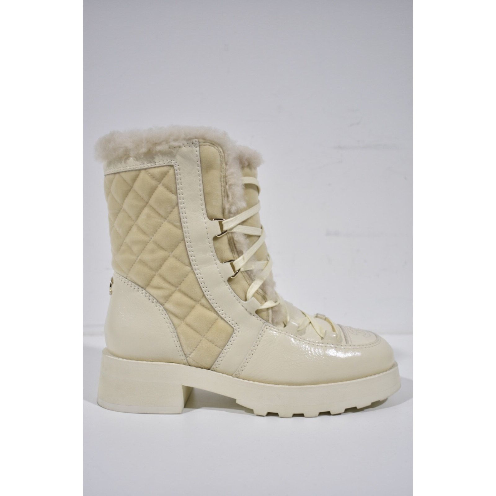 Chanel Chanel 21K Ivory Velvet Shearling Fur Brave CC Lace Up Tie Size US 6 / IT 36 - 3 Thumbnail