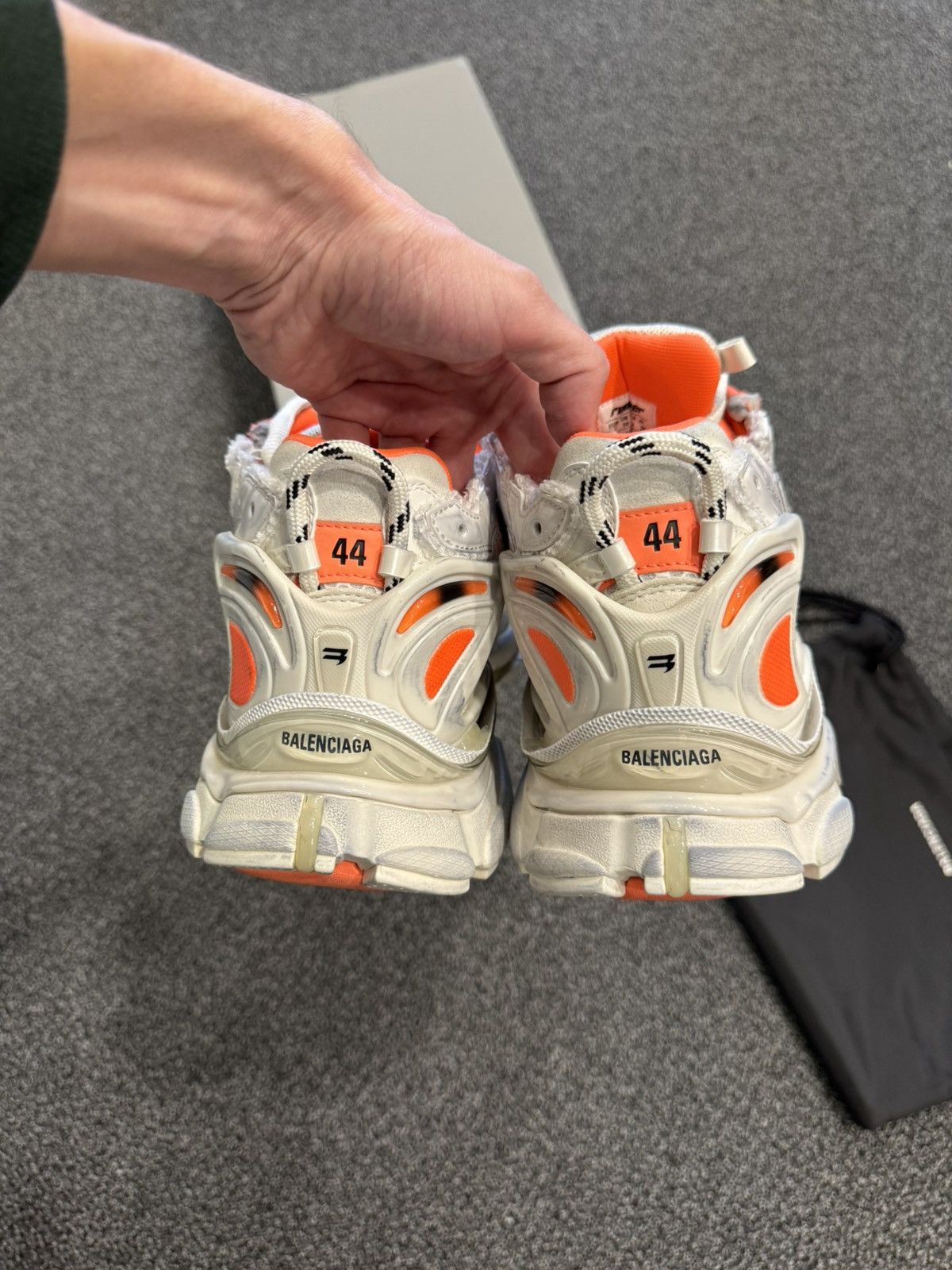 Balenciaga Balenciaga Runner White/Orange (US 10.5/11M) Size US 11 / EU 44 - 6 Thumbnail