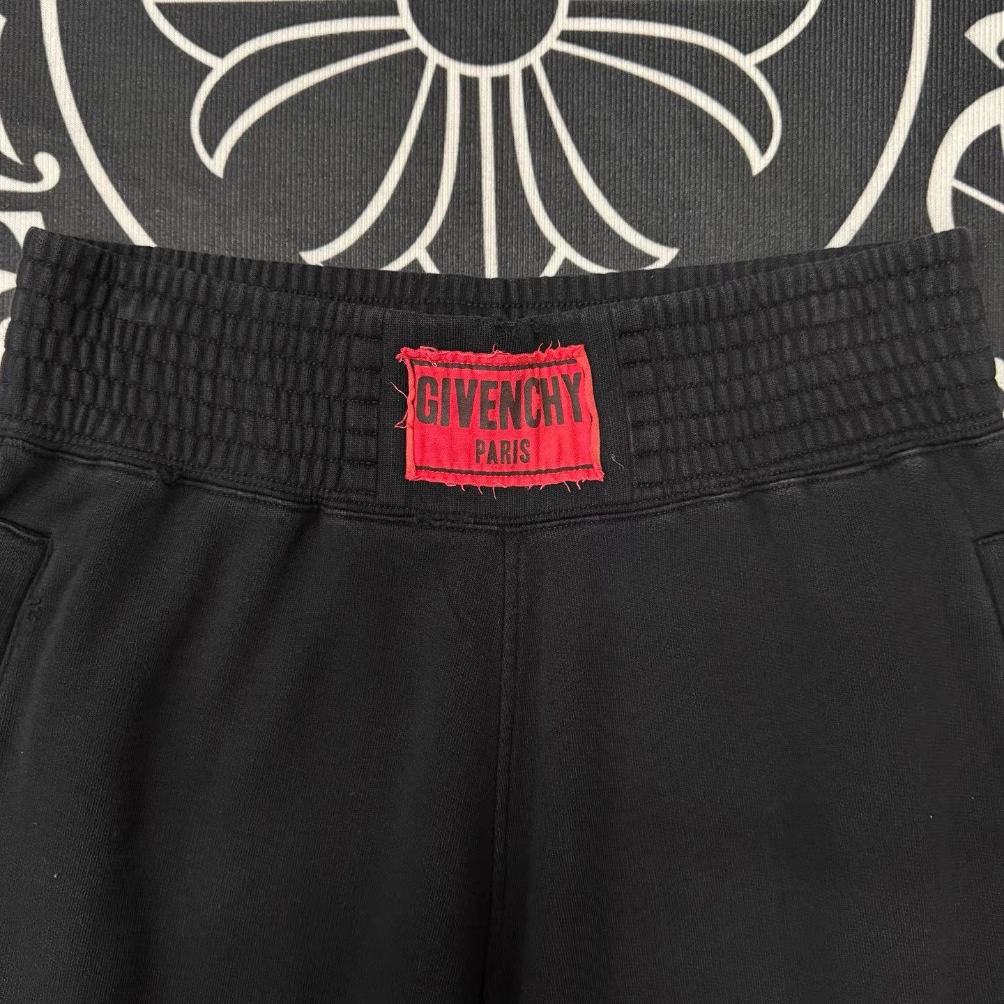 Givenchy Givenchy Black Distressed Ripped Shorts Q10 Size US 34 / EU 50 - 3 Thumbnail