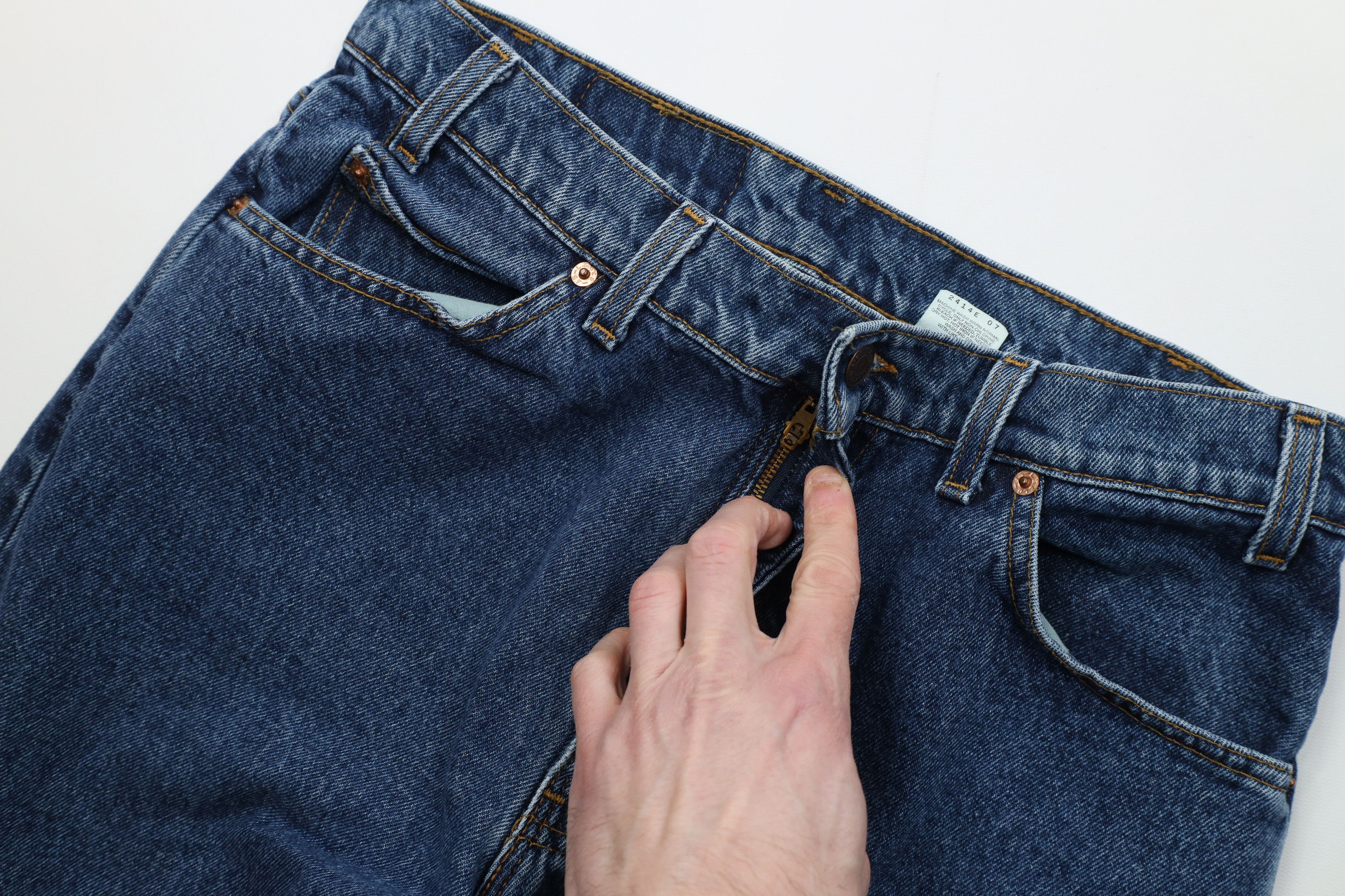 Levi's Vintage 90s Levis 550 Orange Tab Fit Tapered Leg Jeans USA Size US 34 / EU 50 - 7 Thumbnail