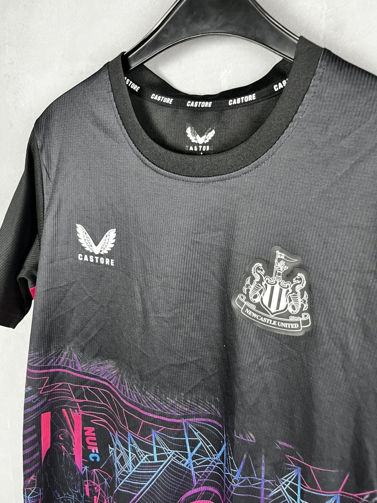 Other Castore Newcastle United Pre Match Football Shirt Size US S / EU 44-46 / 1 - 3 Thumbnail