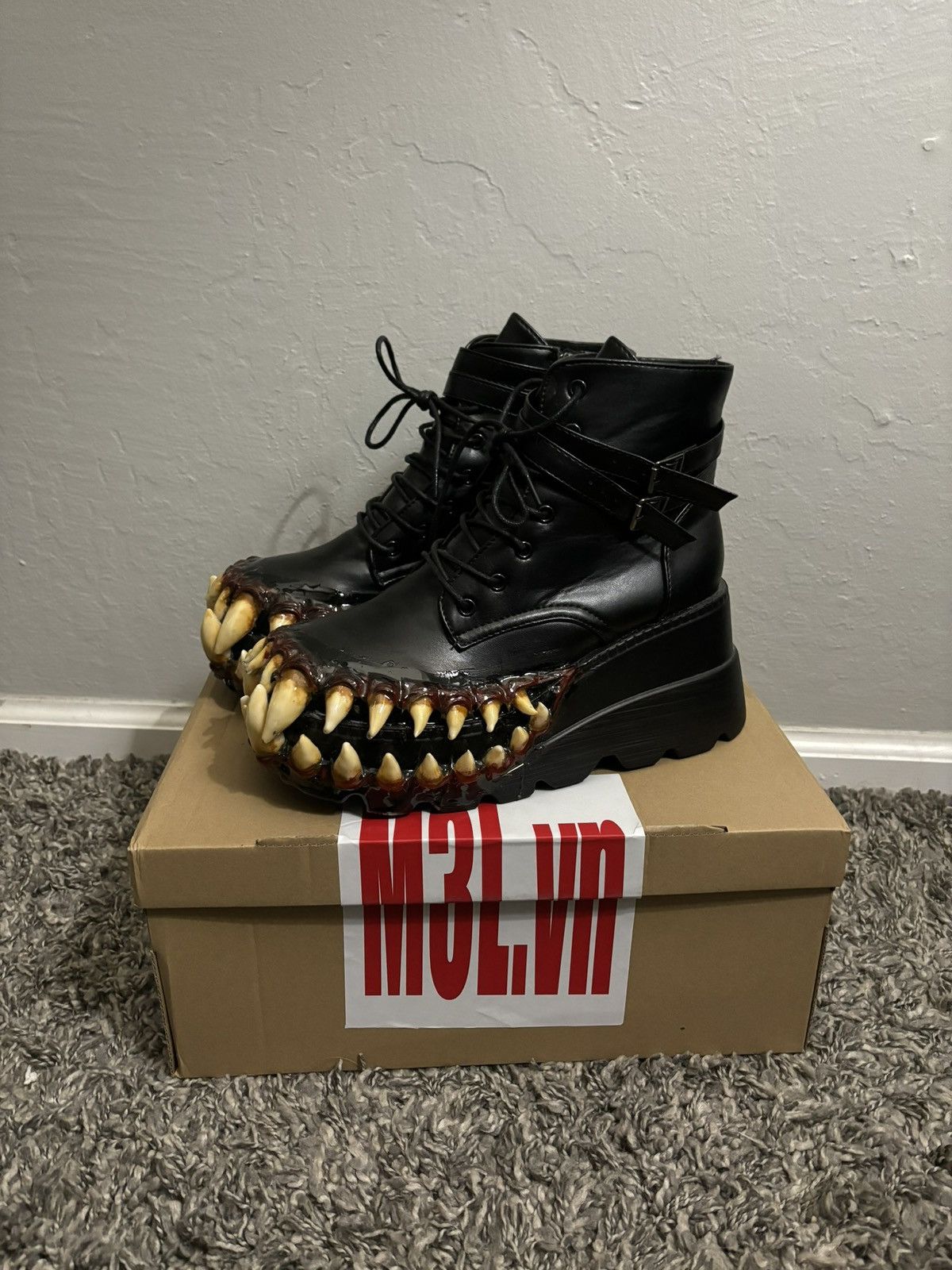 Venom Boots | Grailed