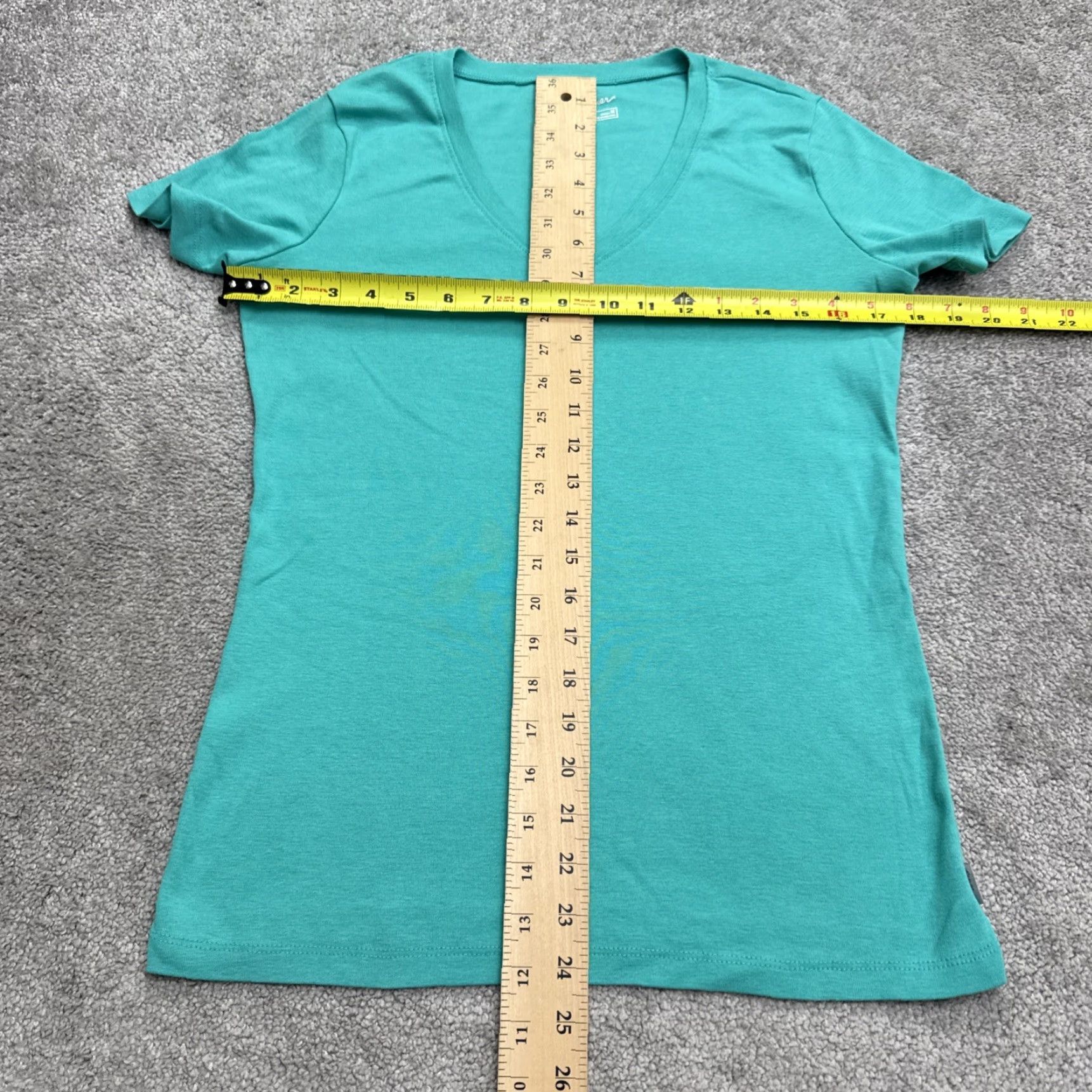 Eddie Bauer VINTAGE? No - but item is classic Eddie Bauer T-Shirt Womens Medium Teal Blue V-Neck Cotton Tee Size M / US 6-8 / IT 42-44 - 7 Thumbnail