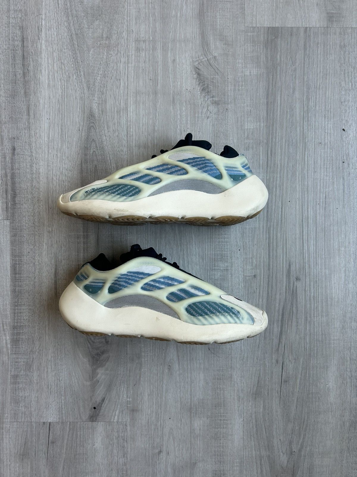 Yeezy 700 V3 Kyanite