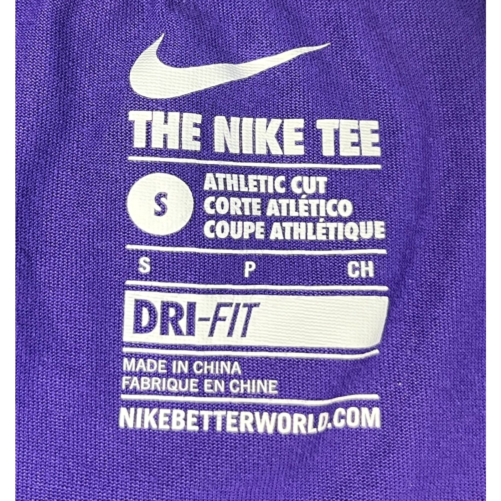 Nike Nike Kobe Bryant Black Mamba Logo T-Shirt Dri-Fit 820303-547 Sz S Mens Shirt Purple, 2016, Short Sleeve, Crew Neck, Logo, Nike Dri-FIT, Sports Size US S / EU 44-46 / 1 - 5 Thumbnail