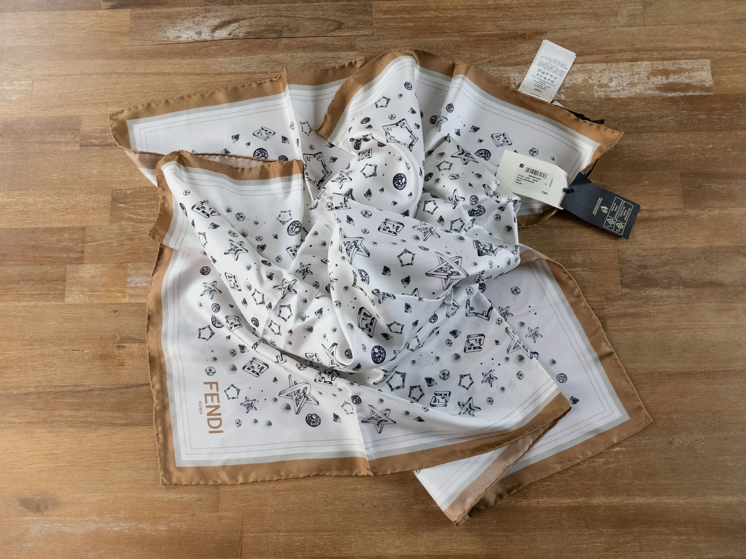 Fendi FENDI white stars and FF logo print silk scarf foulard Size ONE SIZE - 8 Thumbnail