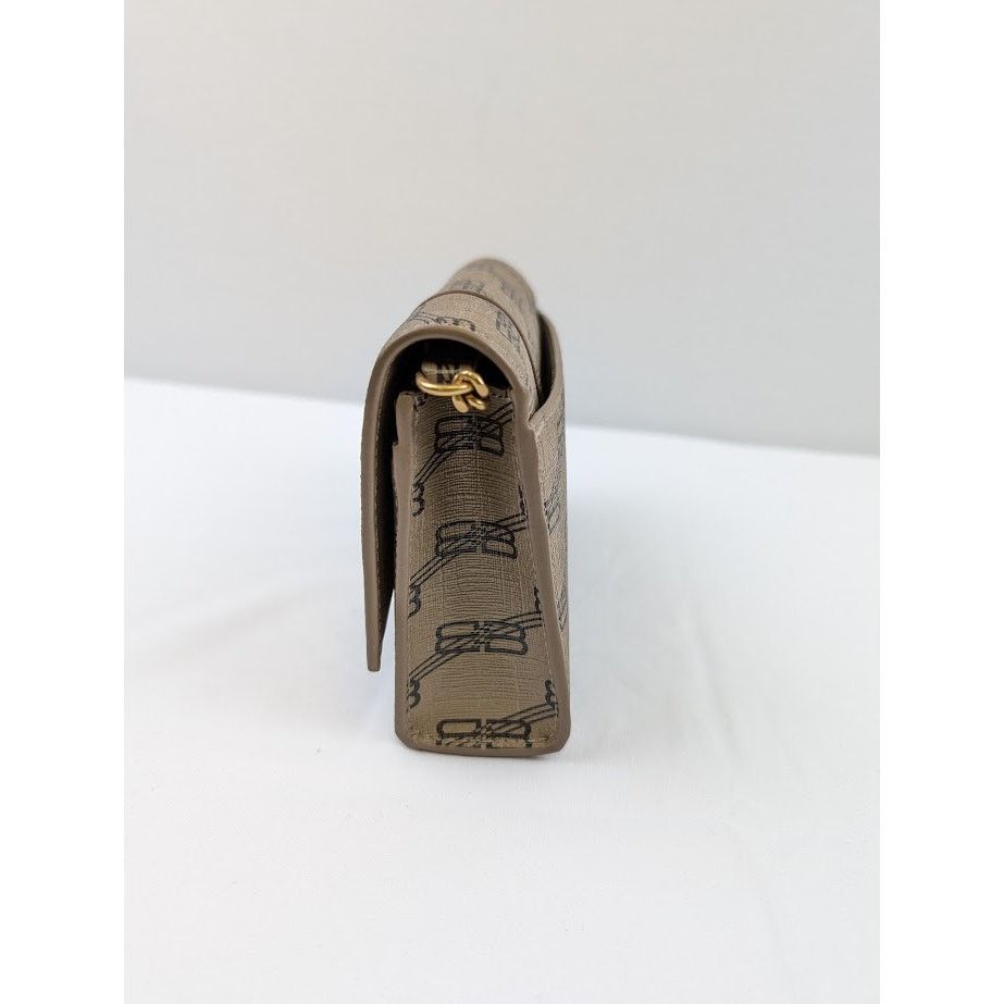 Balenciaga o1rshd1 Size: OS / BB Monogram Chain Shoulder Bag in Tan Size ONE SIZE - 9 Thumbnail