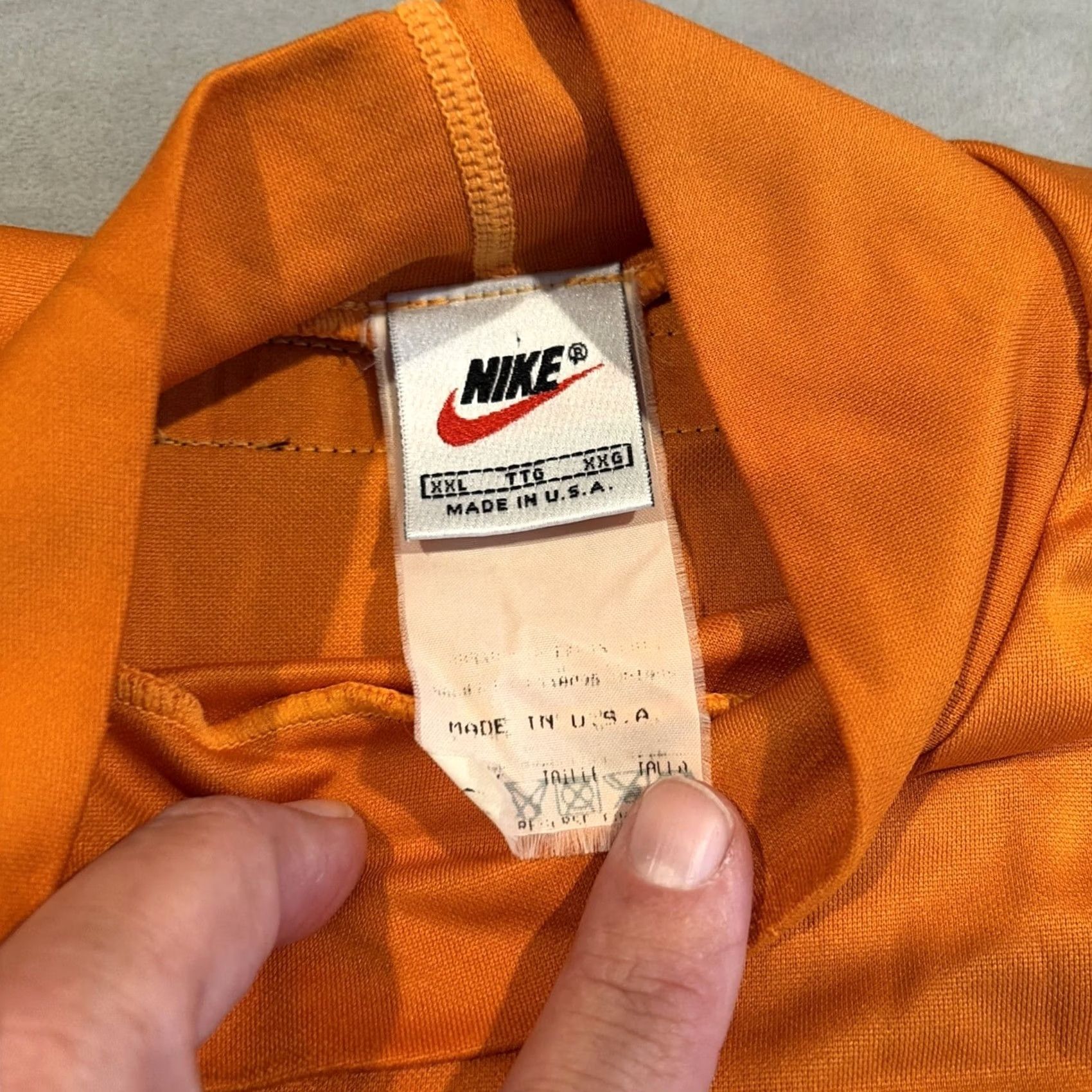 Nike VINTAGE Nike 1998 New York City Marathon Orange Long Sleeve Shirt Mens XXL Size US XXL / EU 58 / 5 - 4 Thumbnail