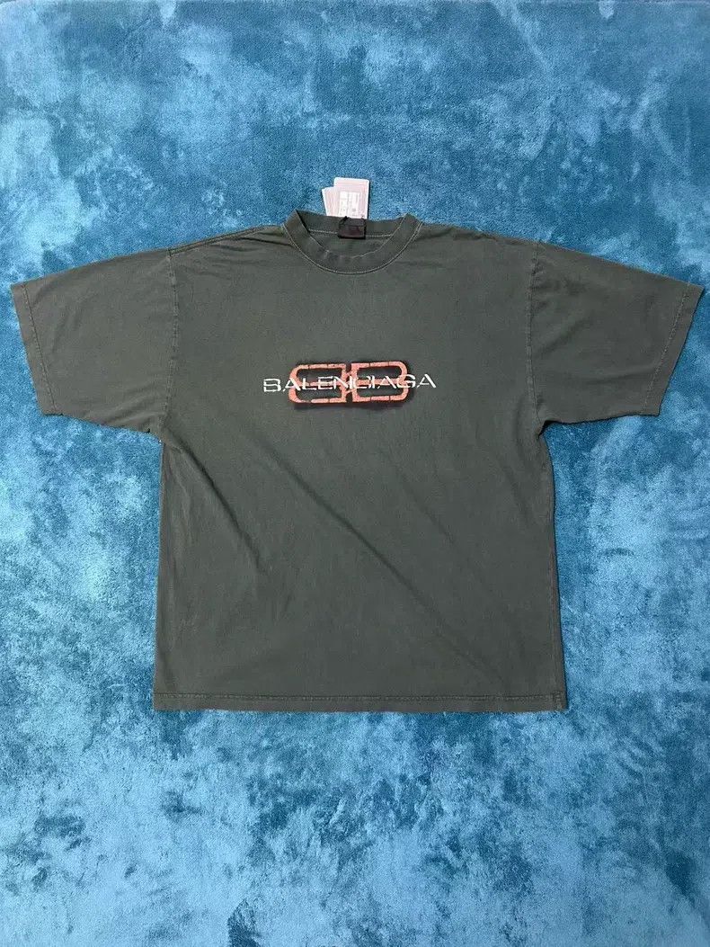 Balenciaga Balenciaga Letter Printed Short Sleeve - Green Size US L / EU 52-54 / 3 - 1 Thumbnail