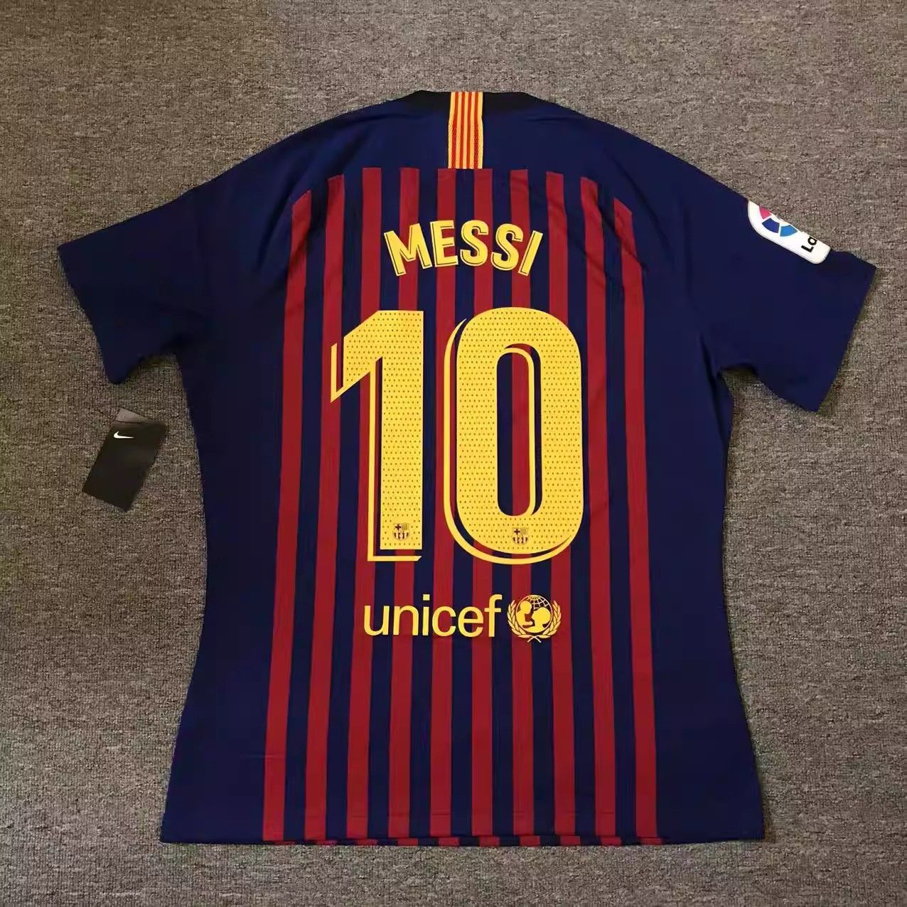 Other 2018 2019 Barcelona #10 Messi Jersey Size US XL / EU 56 / 4 - 1 Thumbnail
