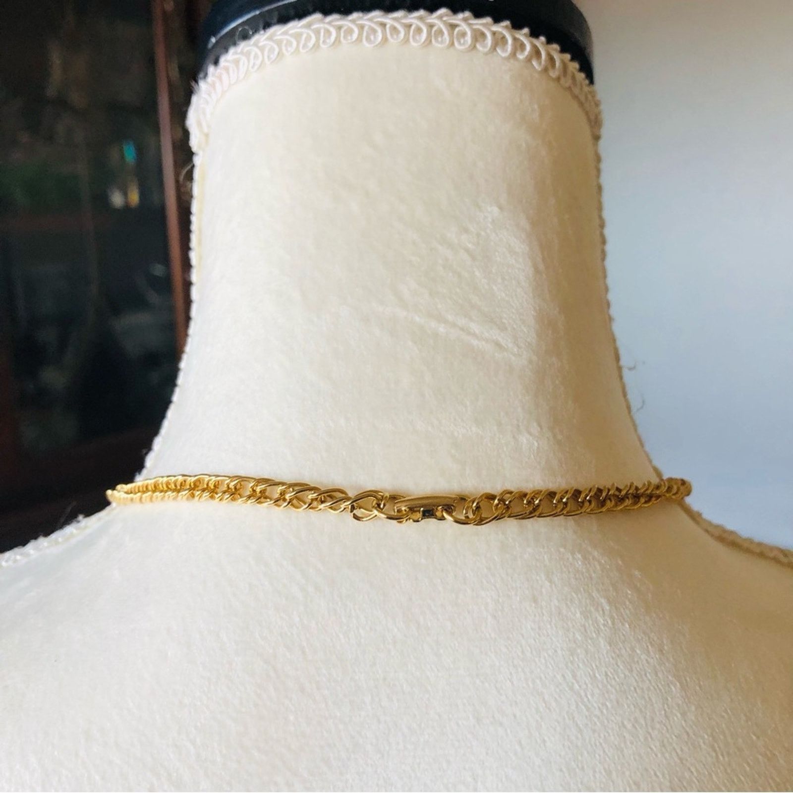 Vintage Vintage 80s gold braided chain Pearl medallion necklace Size ONE SIZE - 5 Thumbnail
