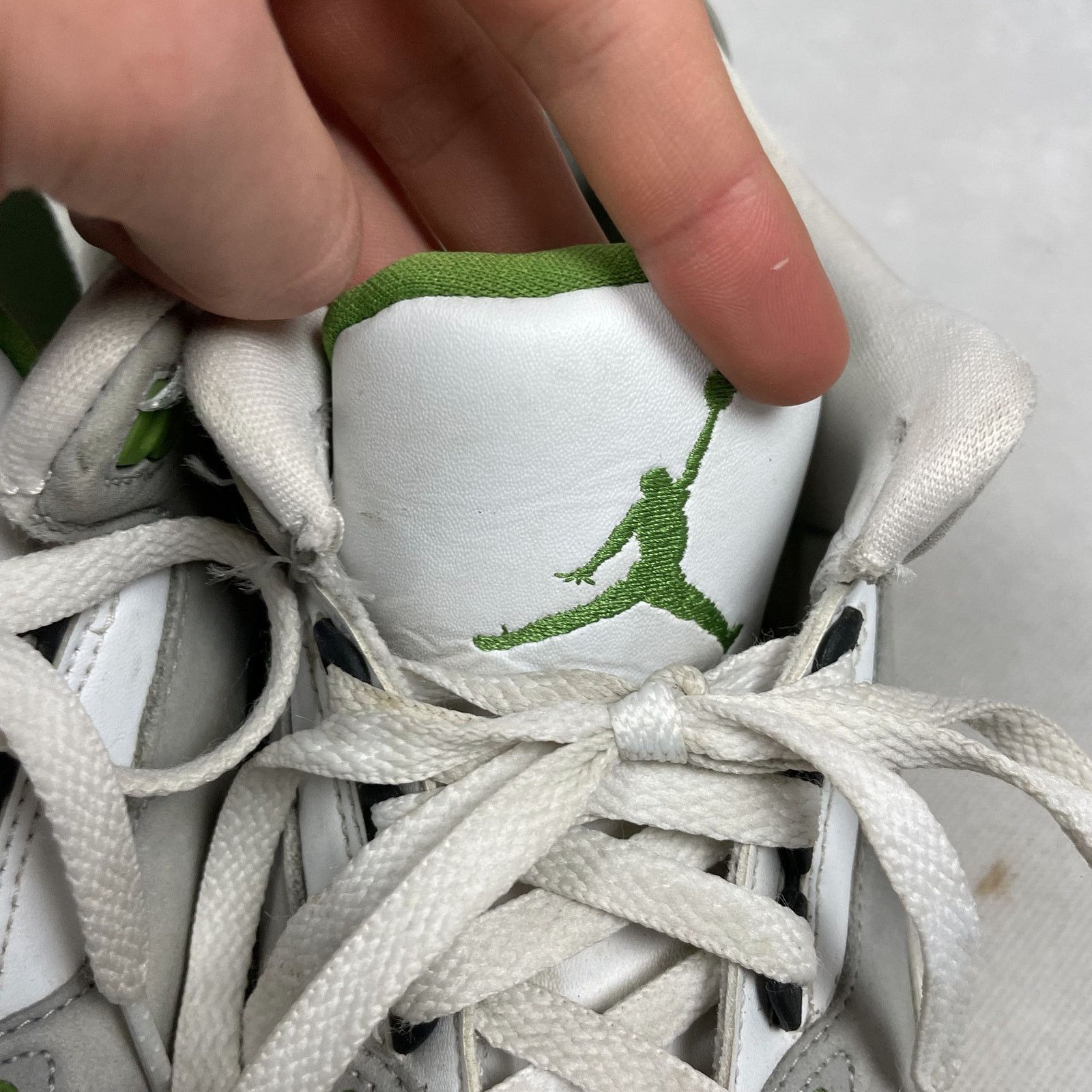 Jordan Brand Air Jordan 3 Retro Chlorophyll 136064-006 Men Basketball 9.5 Size US 9.5 / EU 42-43 - 12 Thumbnail