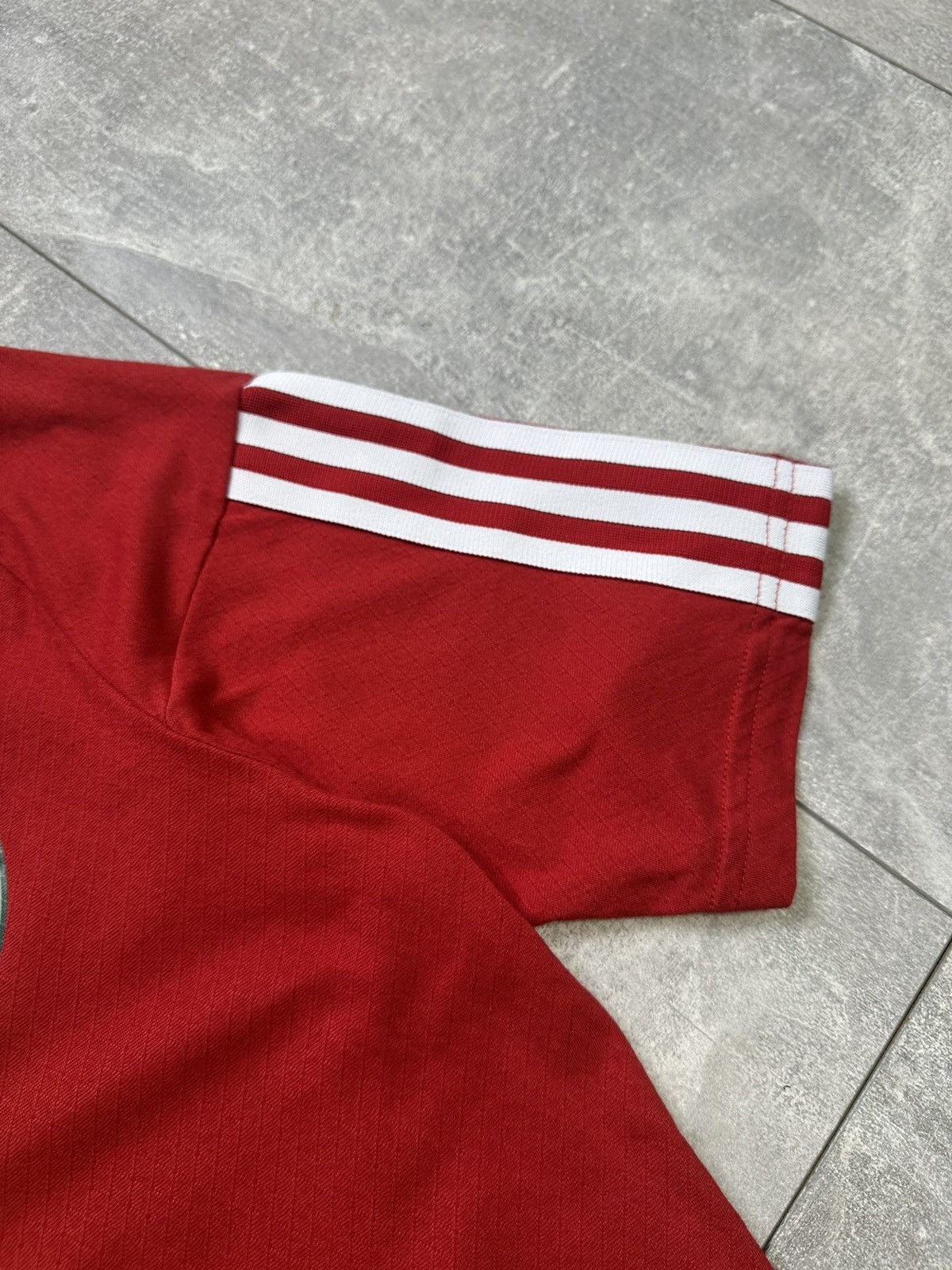 Vintage Men’s Adidas Wales home soccer Jersey Size US S / EU 44-46 / 1 - 6 Thumbnail