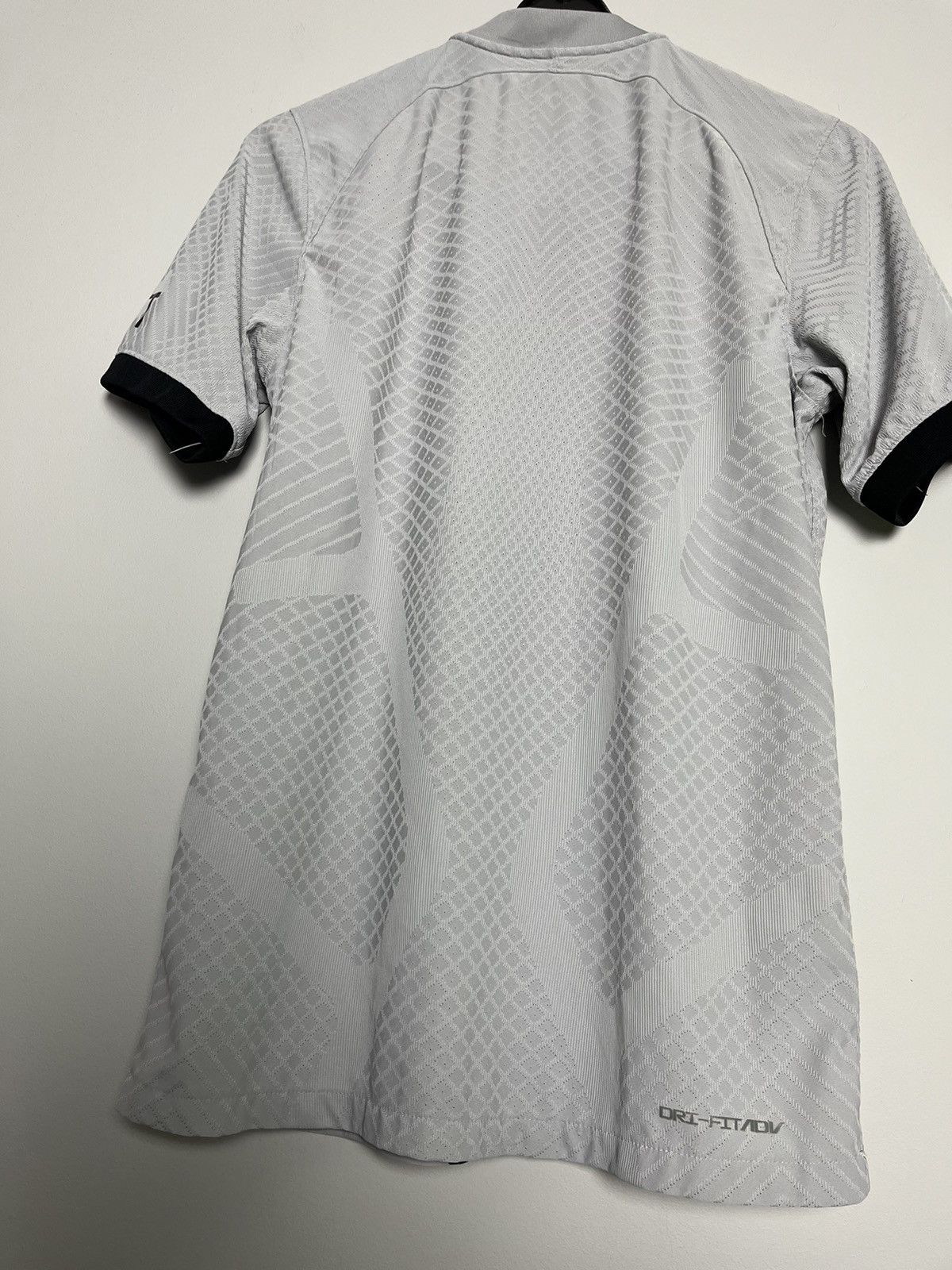 Jordan Brand AUTHENTIC JORDAN PSG SOCCER JERSEY TSHIRT Size US S / EU 44-46 / 1 - 7 Thumbnail