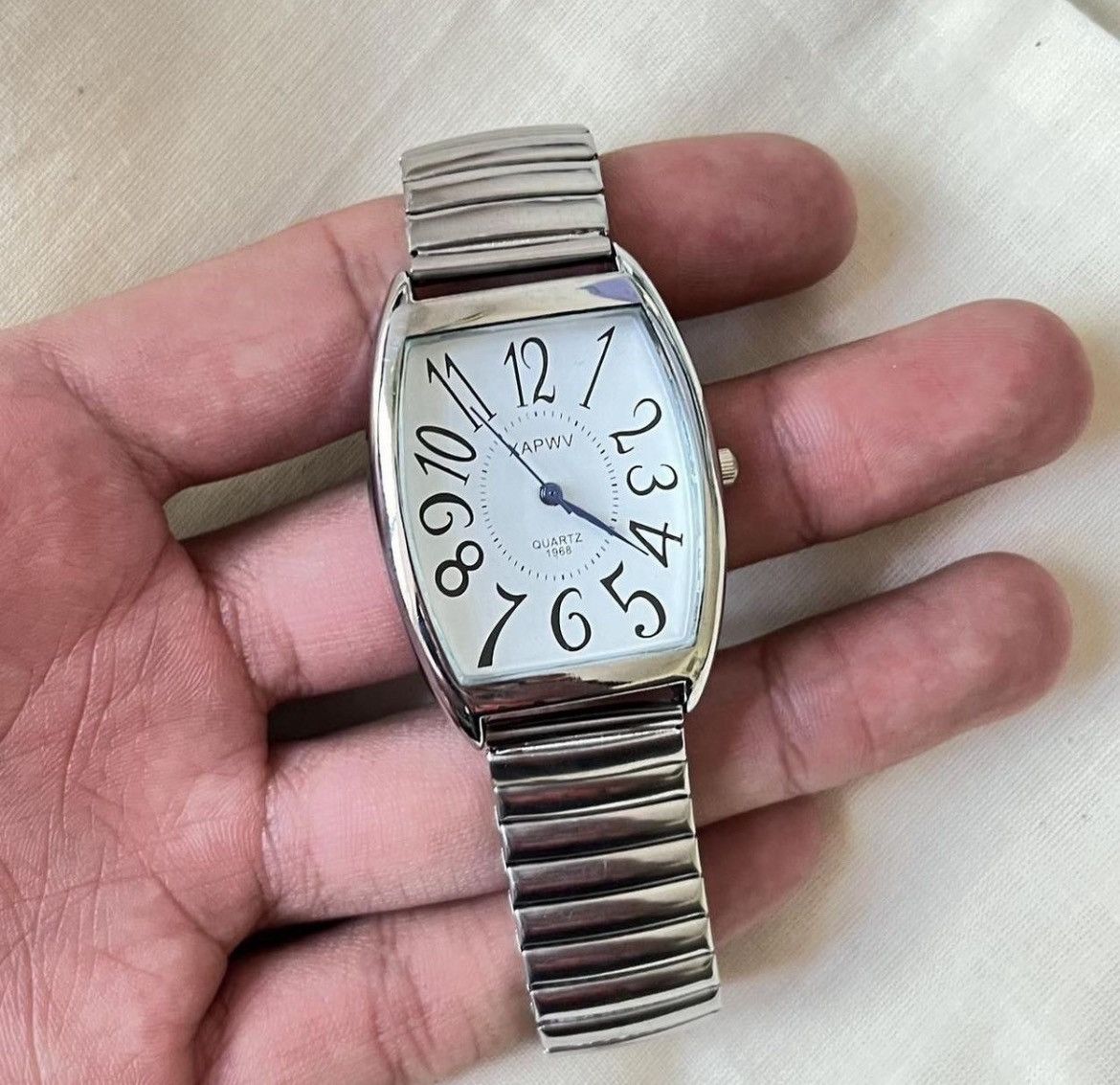 Jewelry 2000s vintage style stainless steel quartz luxury watch Size ONE SIZE - 2 Thumbnail