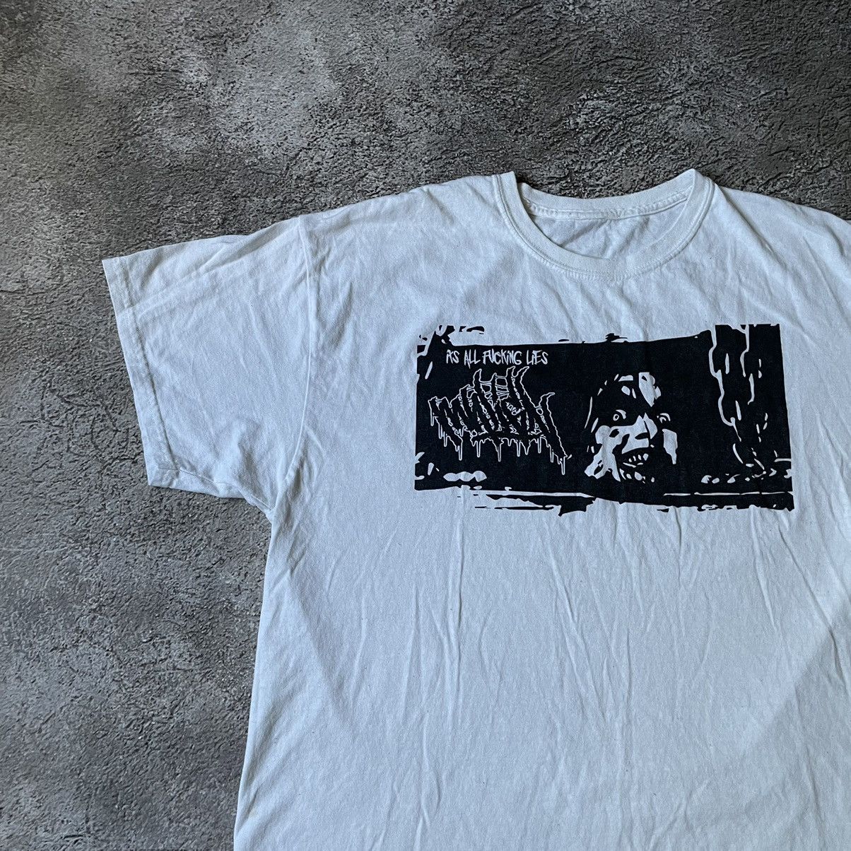 Vintage Vintage Y2K Goth Graphic Tee Sun Faded Black Abstract Boxy L Size US L / EU 52-54 / 3 - 4 Thumbnail