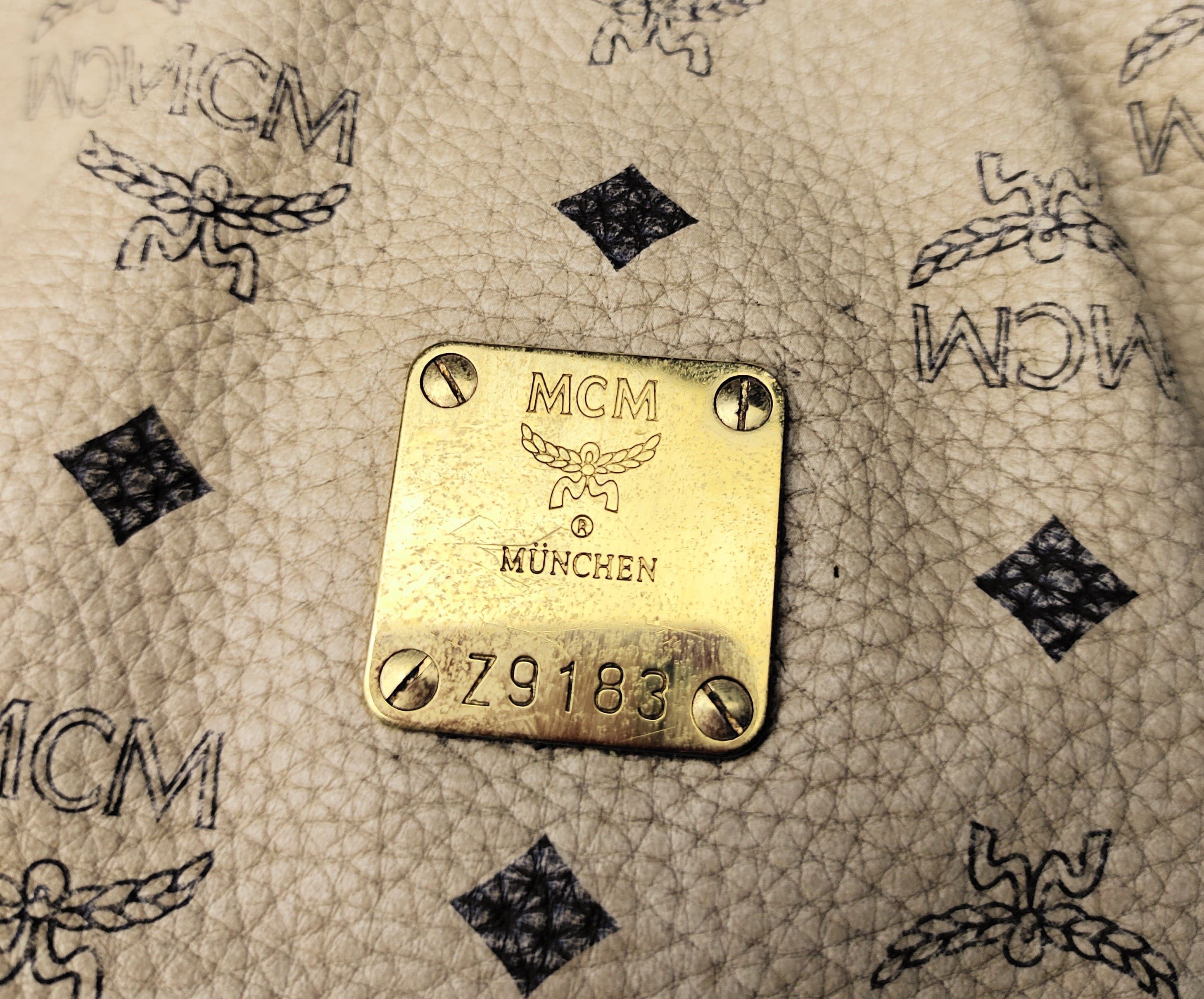 MCM Mcm White Visetos Hobo Shoulder Bag Large Size ONE SIZE - 8 Thumbnail