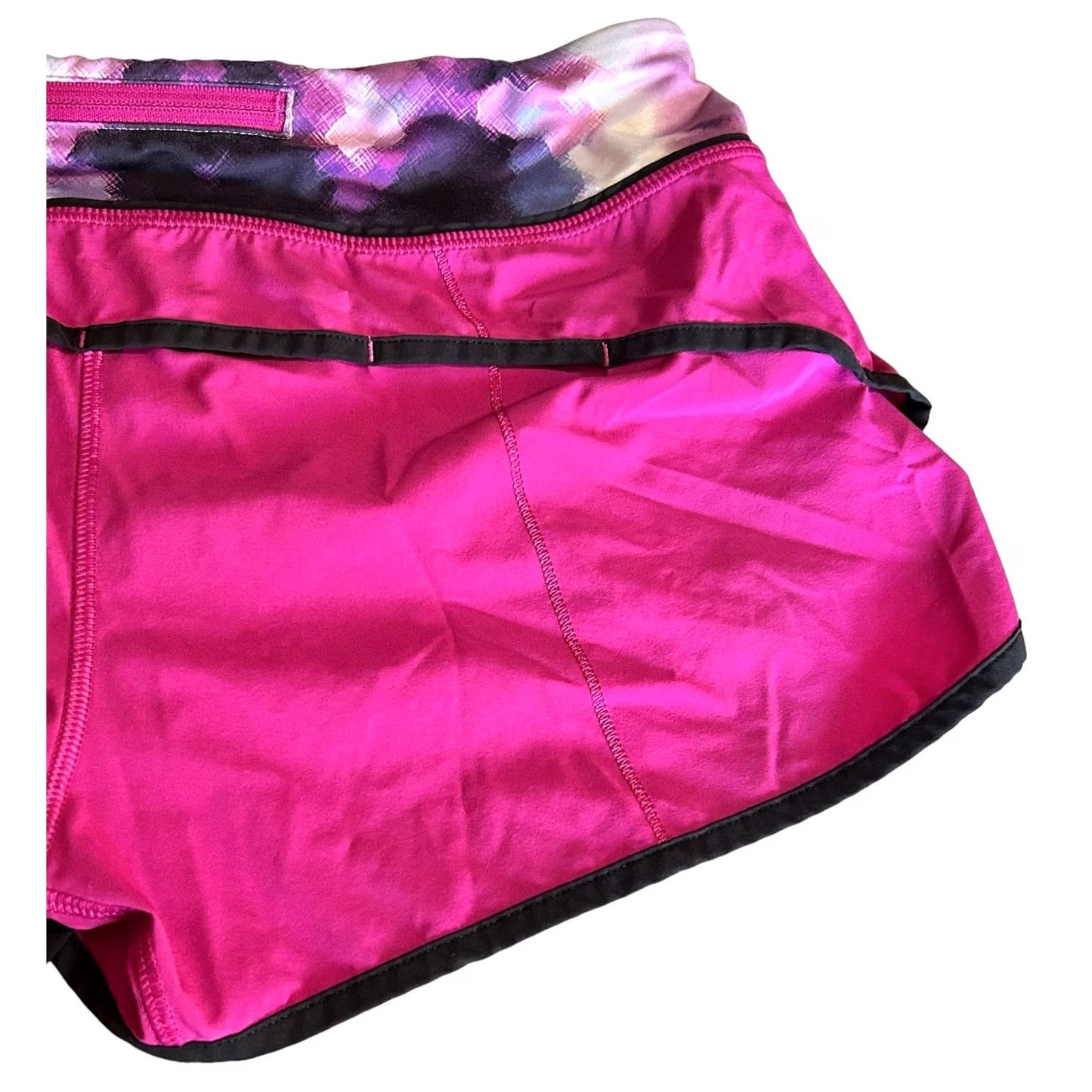 Lululemon Lululemon Shorts Womens Regular Size 8 Pink Black Speed Up Raspberry Blooming Pixie Activewear Gym Running Training Size 28" / US 6 / IT 42 - 6 Thumbnail