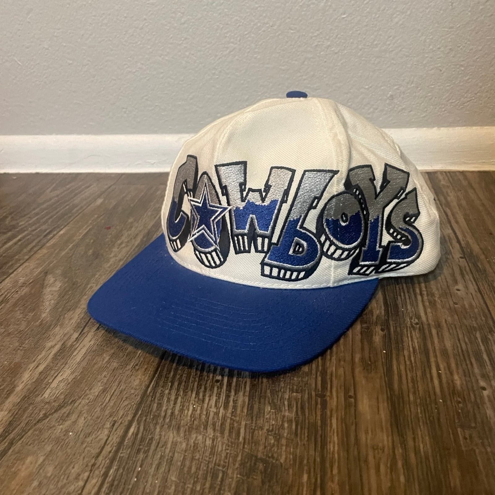 image of Dallas Cowboys Vintage Drew Pearson Graffiti Nfl Snapback in Blue, Men's