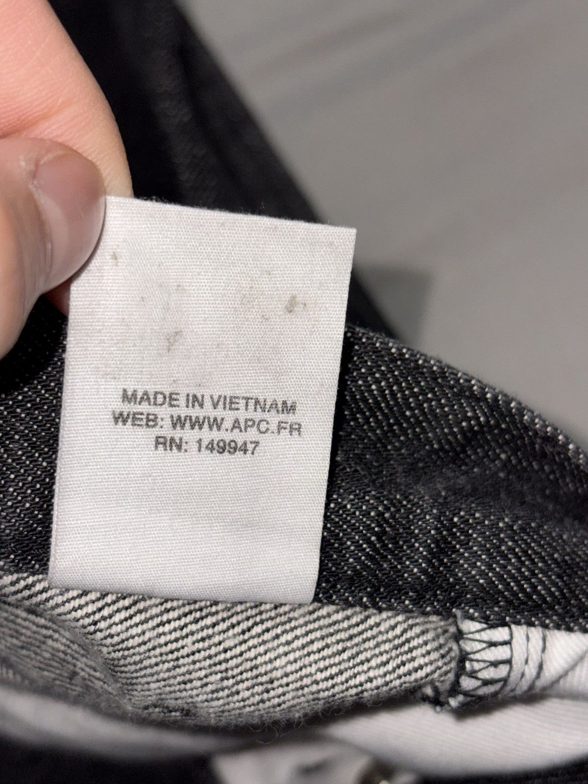 A.P.C. 28 APC Petit New Standard Black Raw Denim Jeans avant garde Size US 28 / EU 44 - 5 Thumbnail