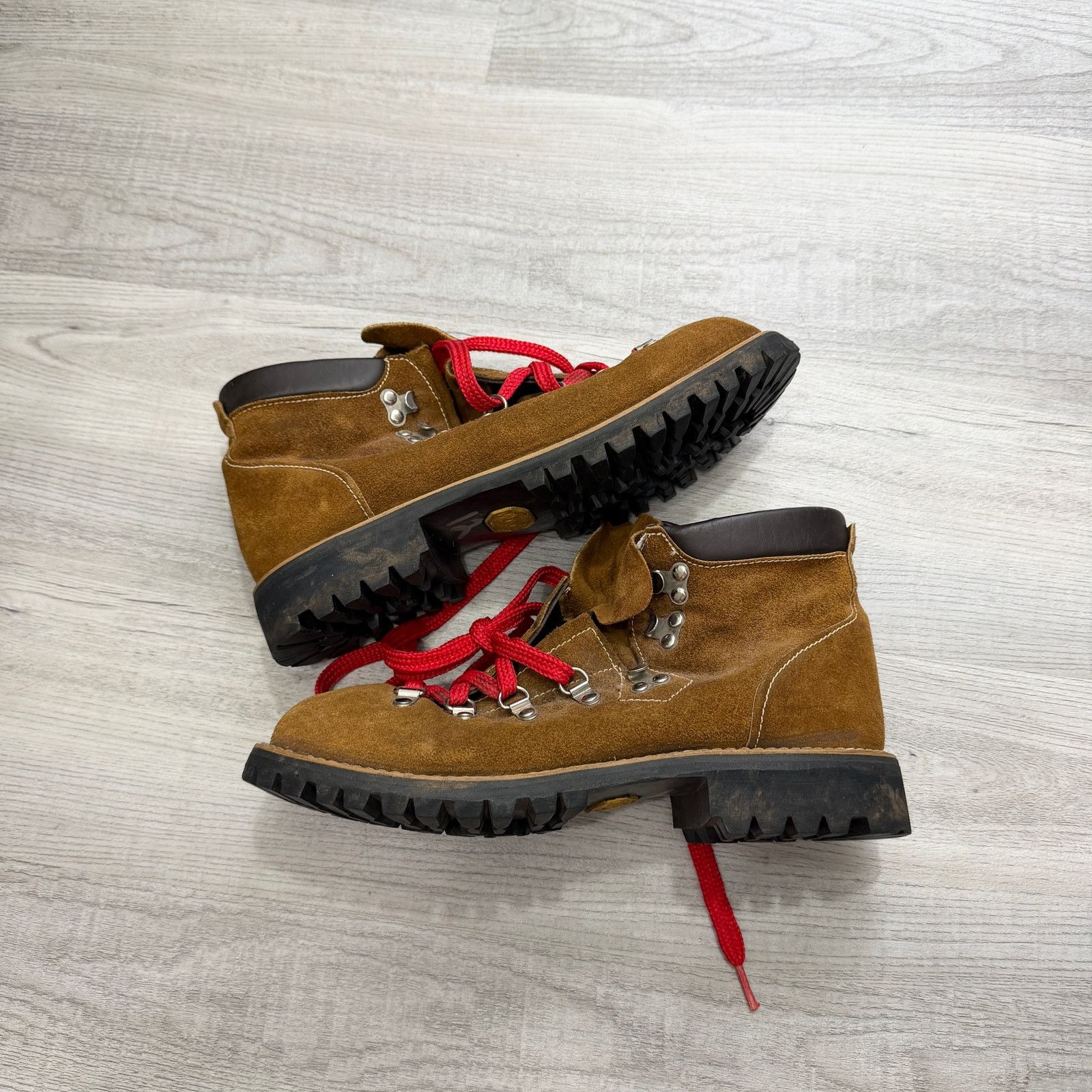 Vintage Vintage Sears Mountaineering Hiking Boots Women's 7D 70s Size US 7 / IT 37 - 1 Thumbnail
