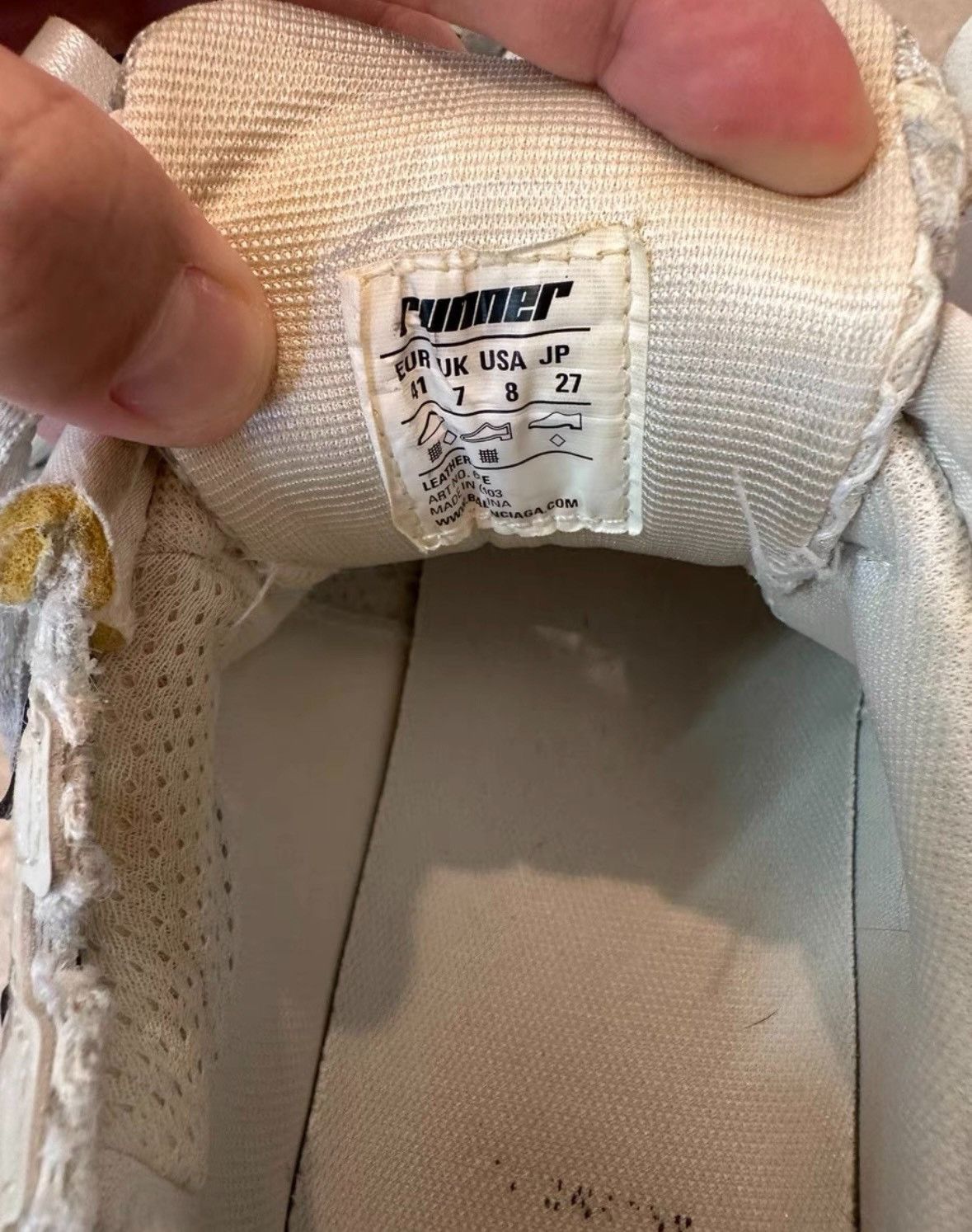 Balenciaga Balenciaga runner white graffiti old style Size US 8 / EU 41 - 3 Thumbnail