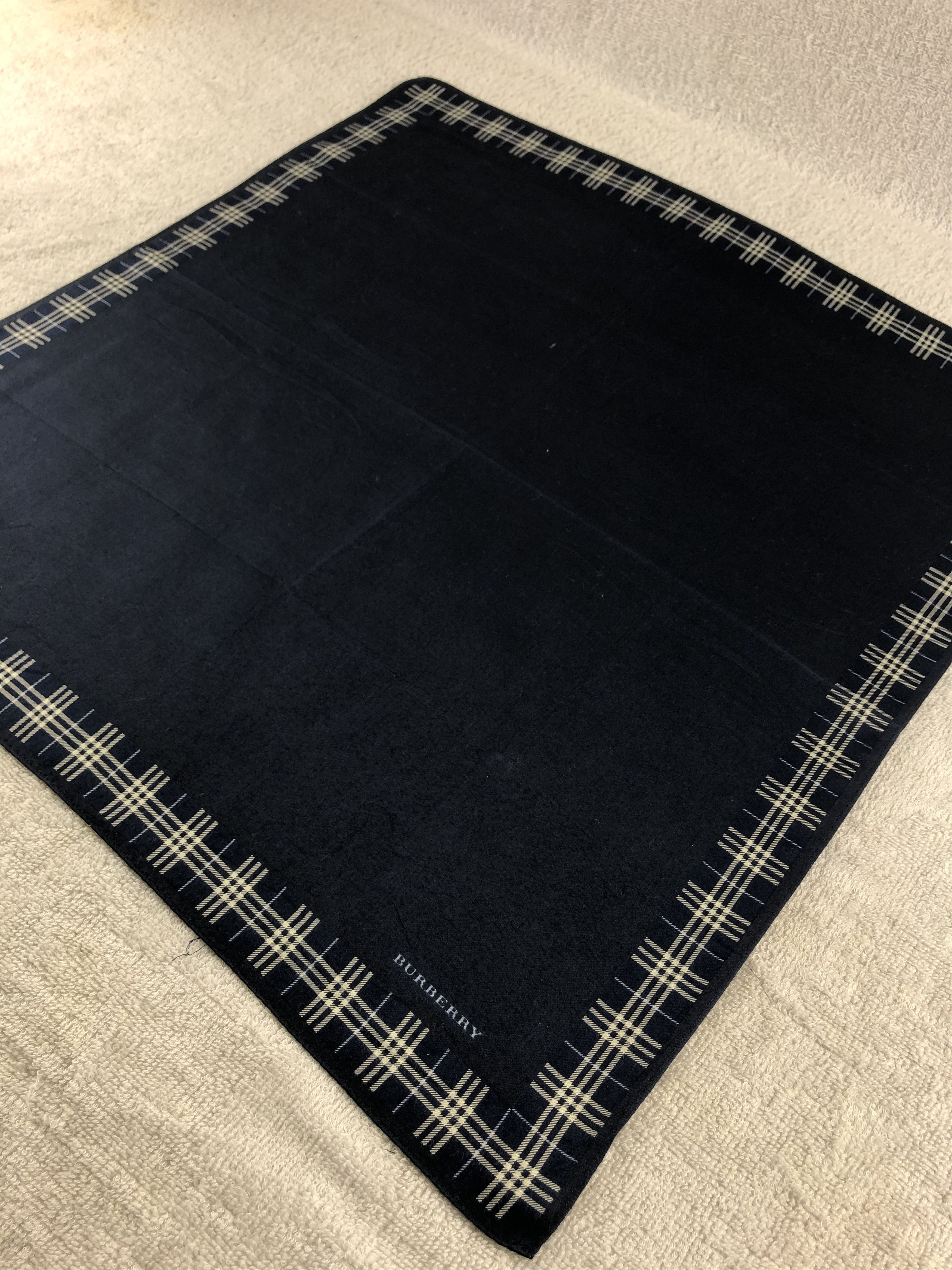 Burberry Burberry Handkerchief / Bandana / Neckerchief Size ONE SIZE - 4 Thumbnail