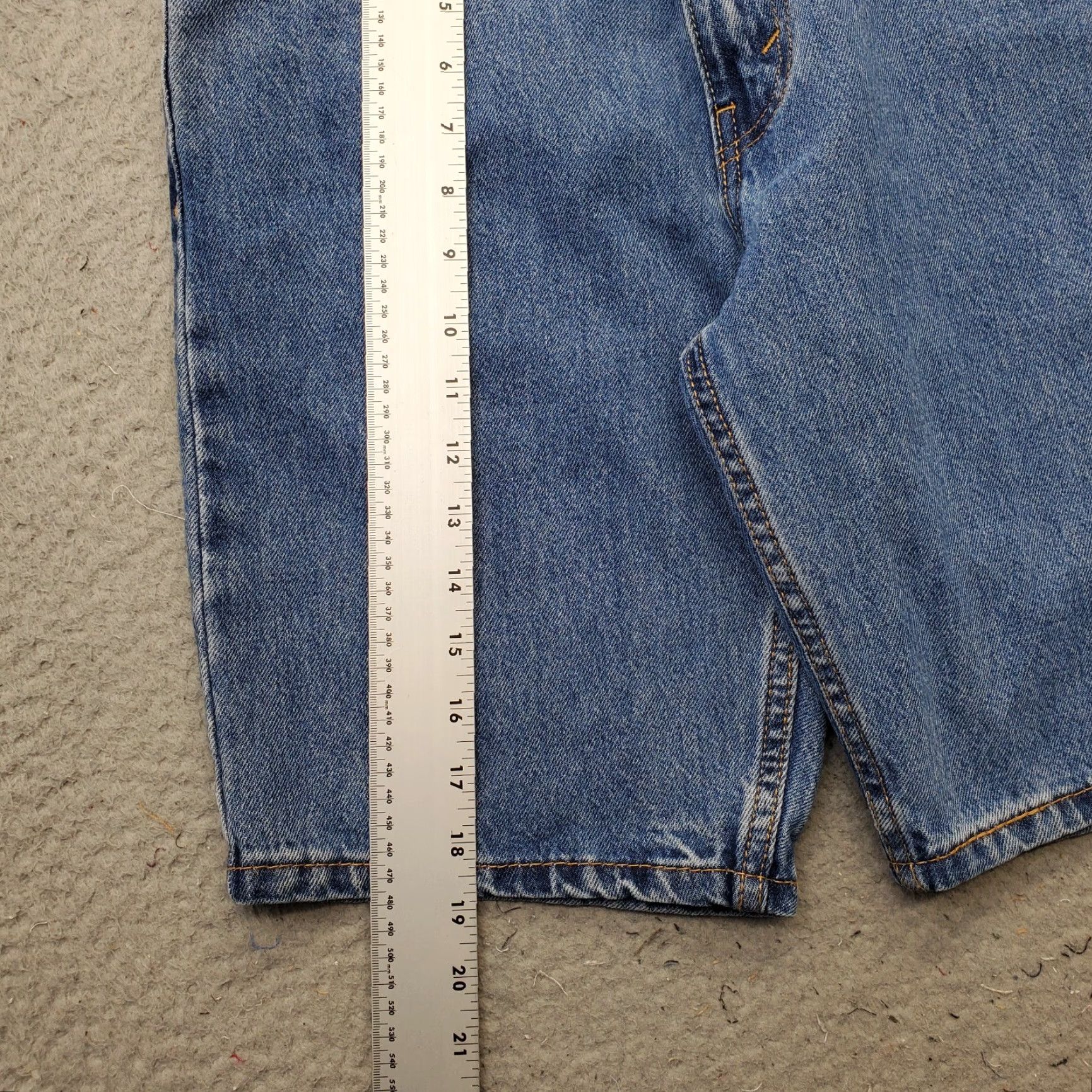 Levi's Levi's 405 Standard Jean Shorts Mens 30 Blue Denim Stretch Medium Wash Bermuda Casual Mens Size 30 Blue Denim 9" Inseam White Tab Size US 30 / EU 46 - 3 Thumbnail