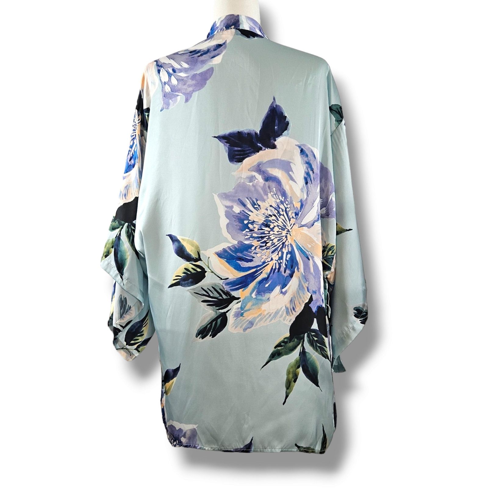 Show Me Your MuMu EUC Show Me Your MuMu Kimono [no Sash] Sz. XS Mint Floral Size ONE SIZE - 3 Thumbnail