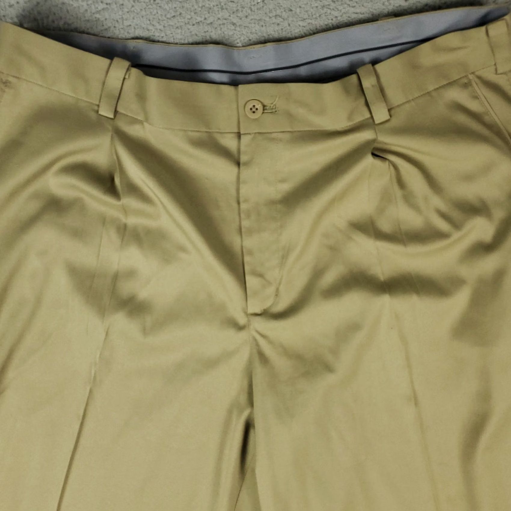 Nike Nike Pants Mens Regular Chino Trousers 35x32 Beige Dri Fit Pleated Front Pocket Logos Vintage No 90s Preppy Outdoor American Classic Sports Size US 35 - 2 Thumbnail
