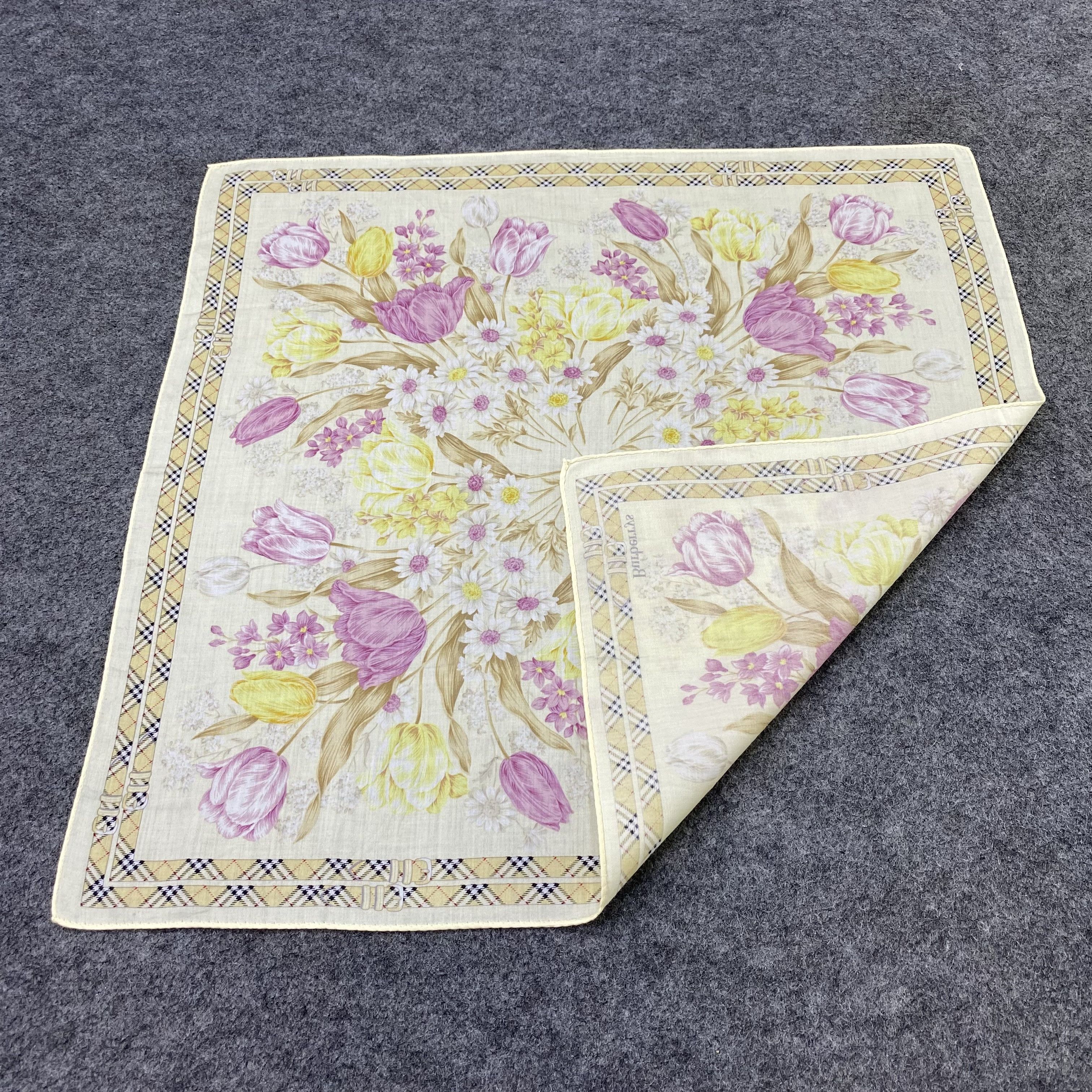 Burberry Vintage Burberry Handkerchief / Bandana / Neckerchief-B2312 Size ONE SIZE - 5 Thumbnail