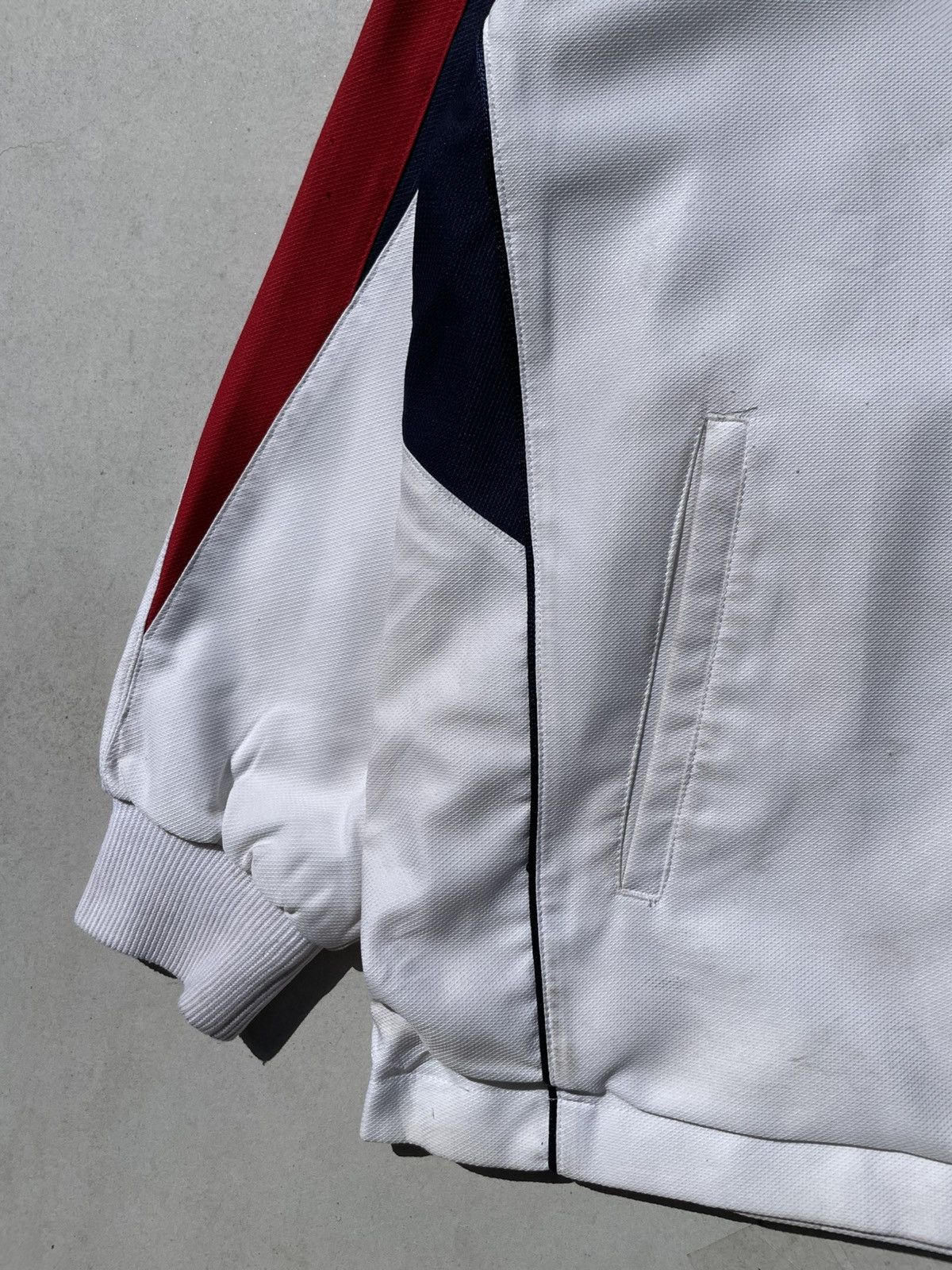 Umbro 🔥Accept Binding Offer🔥 Umbro Light Jacket Zipper Size US L / EU 52-54 / 3 - 5 Thumbnail