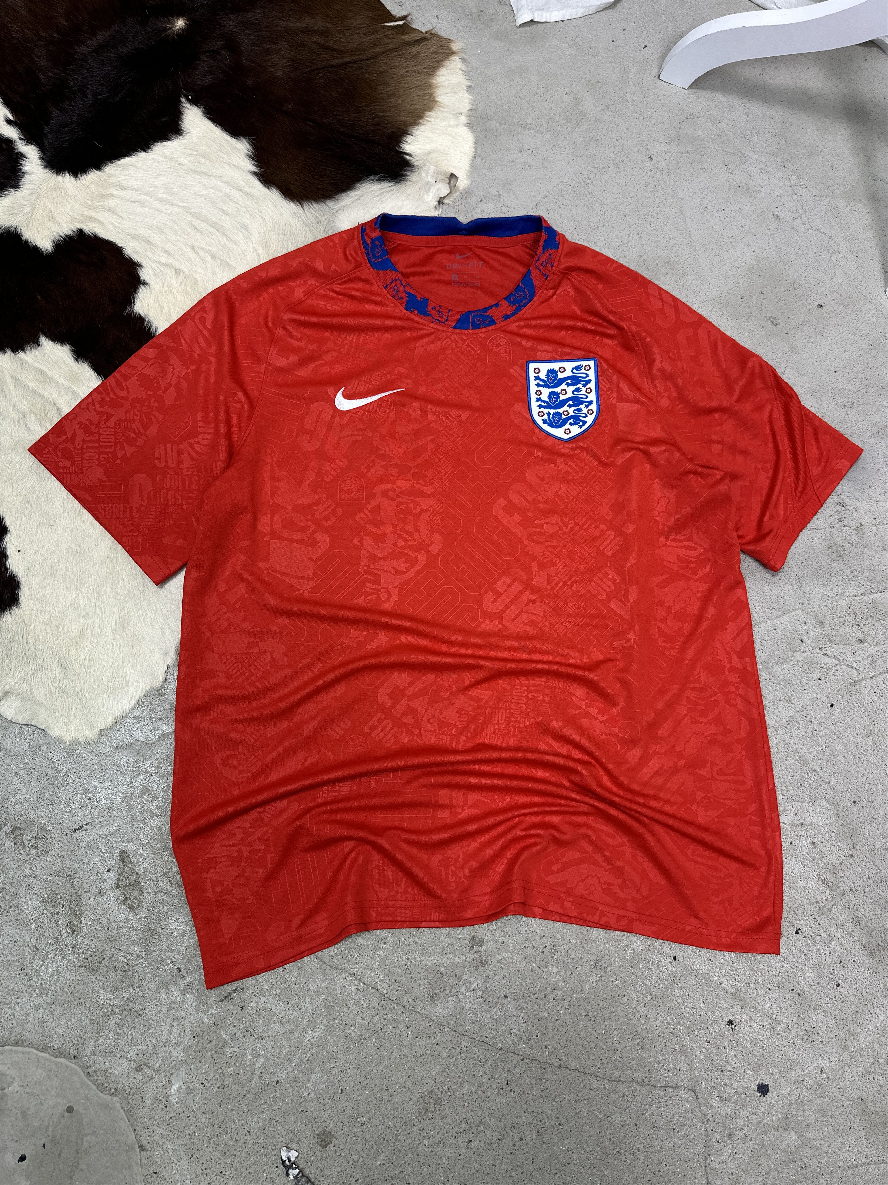 Nike Vintage Sporty Streetwear Nike England Jersey Y2K Size US XL / EU 56 / 4 - 1 Thumbnail